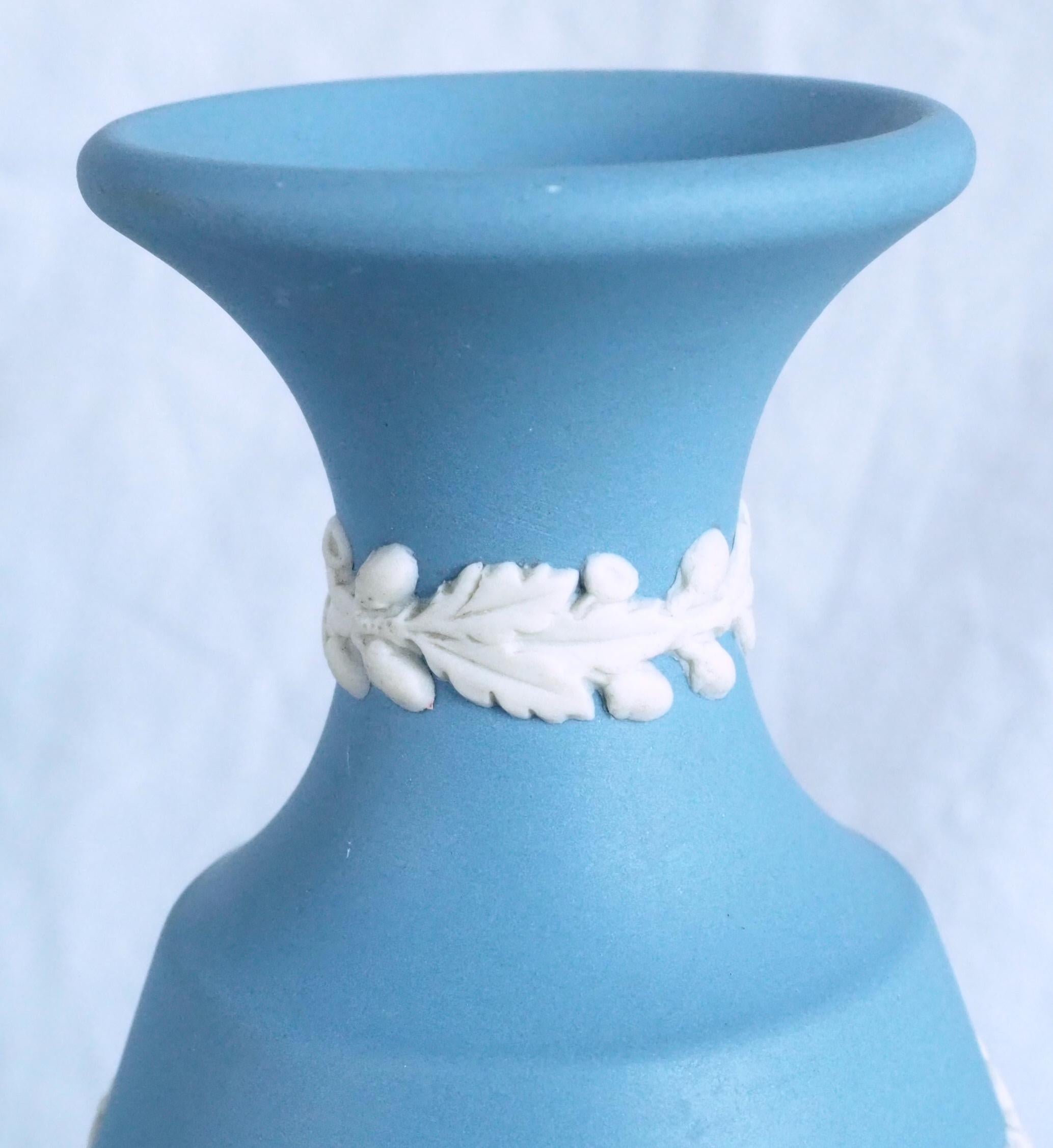 Vasi in diaspro blu e bianco di Wedgwood in vendita 2