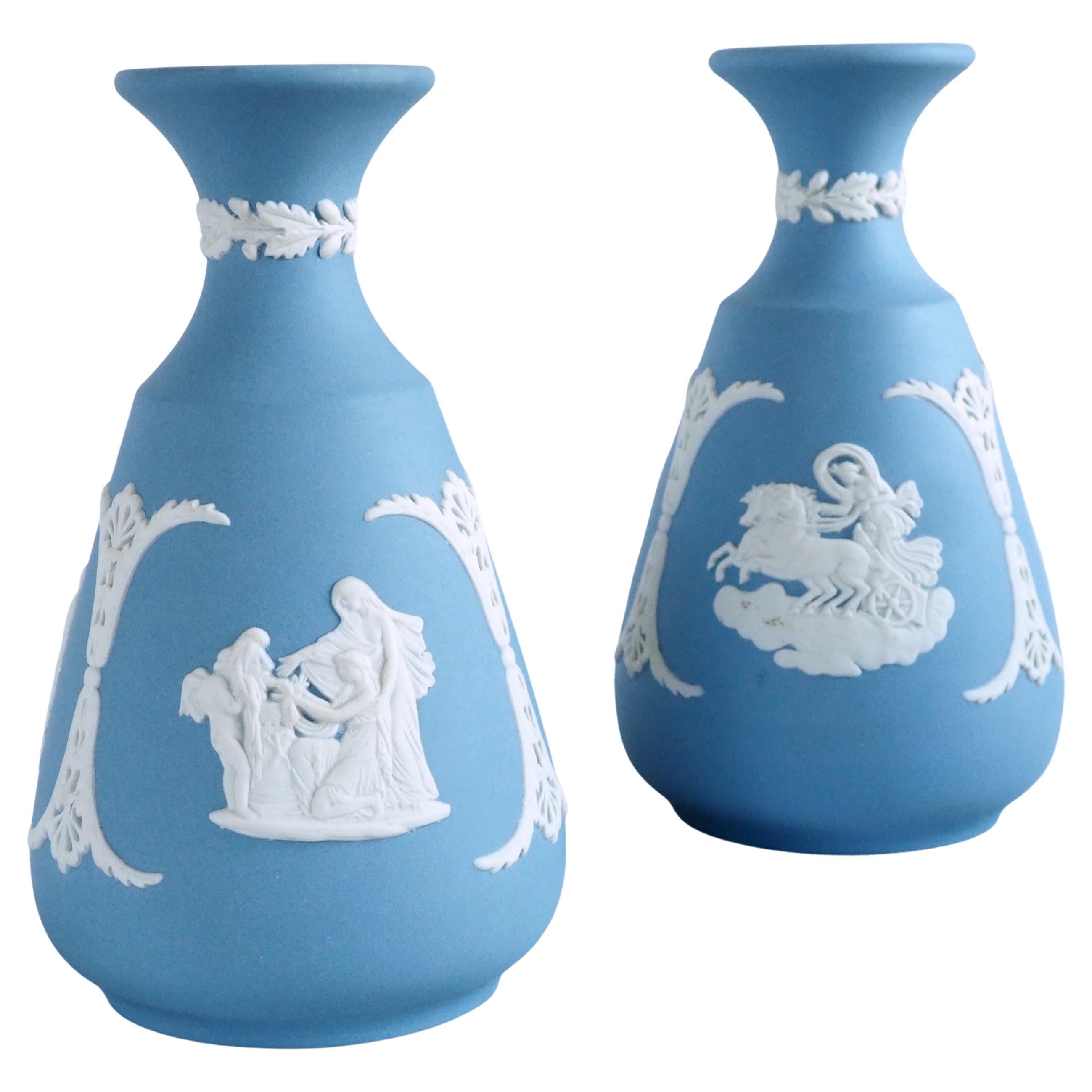 Jarrones de jaspe blanco y azul Wedgwood