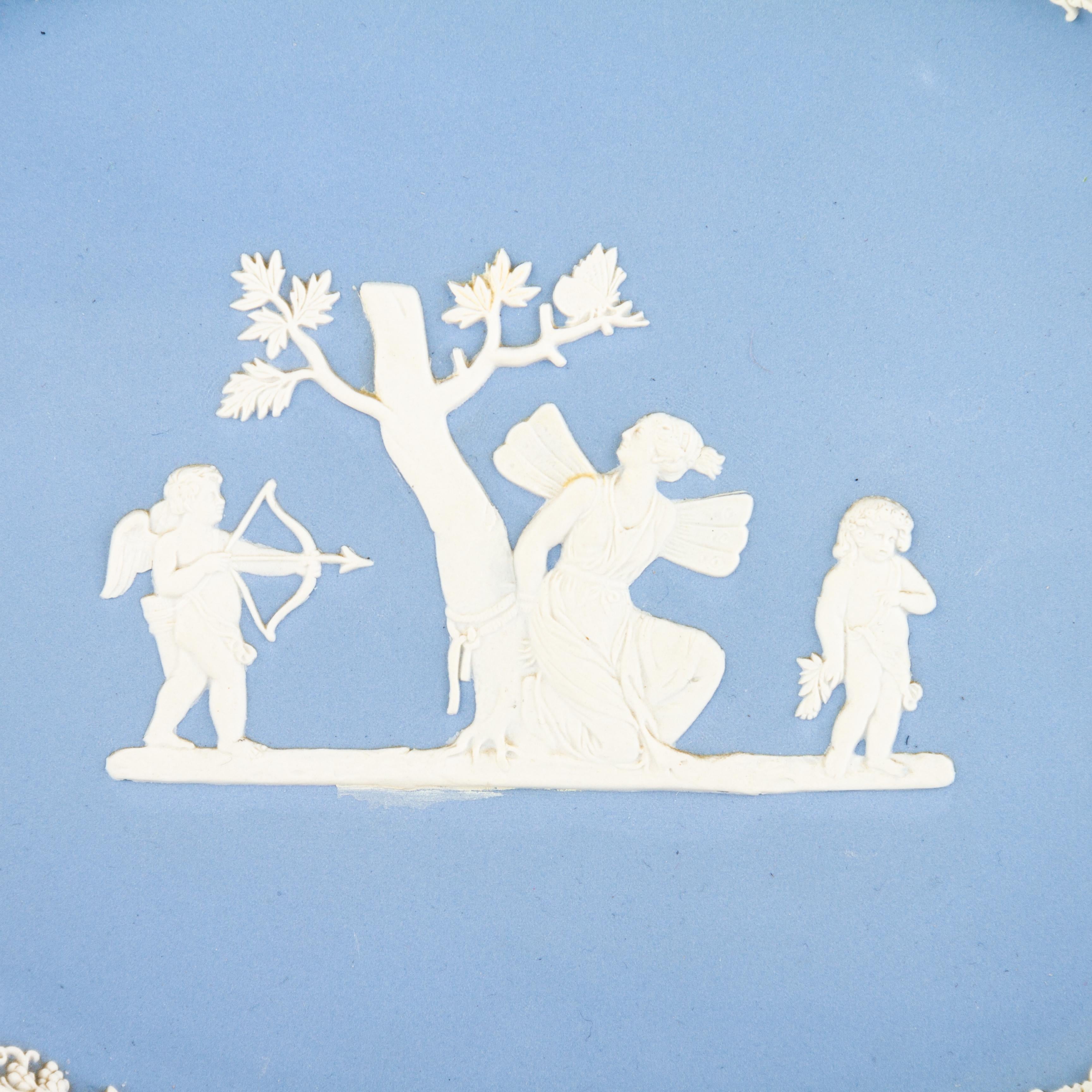 Wedgwood Blue Jasperware Neoclassical Oval Plate Tray 
Good condition
Free international shipping.