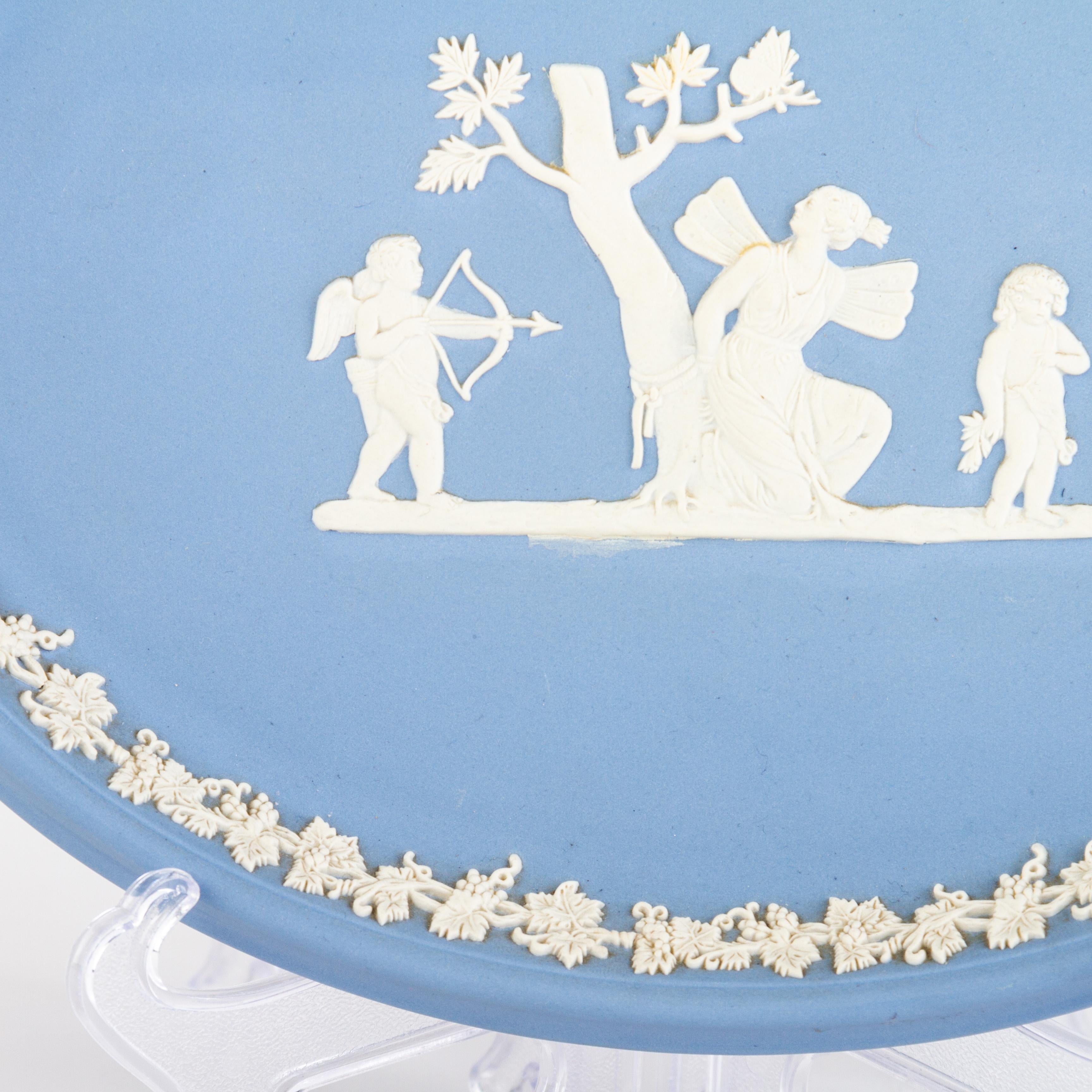 20th Century Wedgwood Blue Jasperware Neoclassical Cameo Oval Plate Tray  For Sale