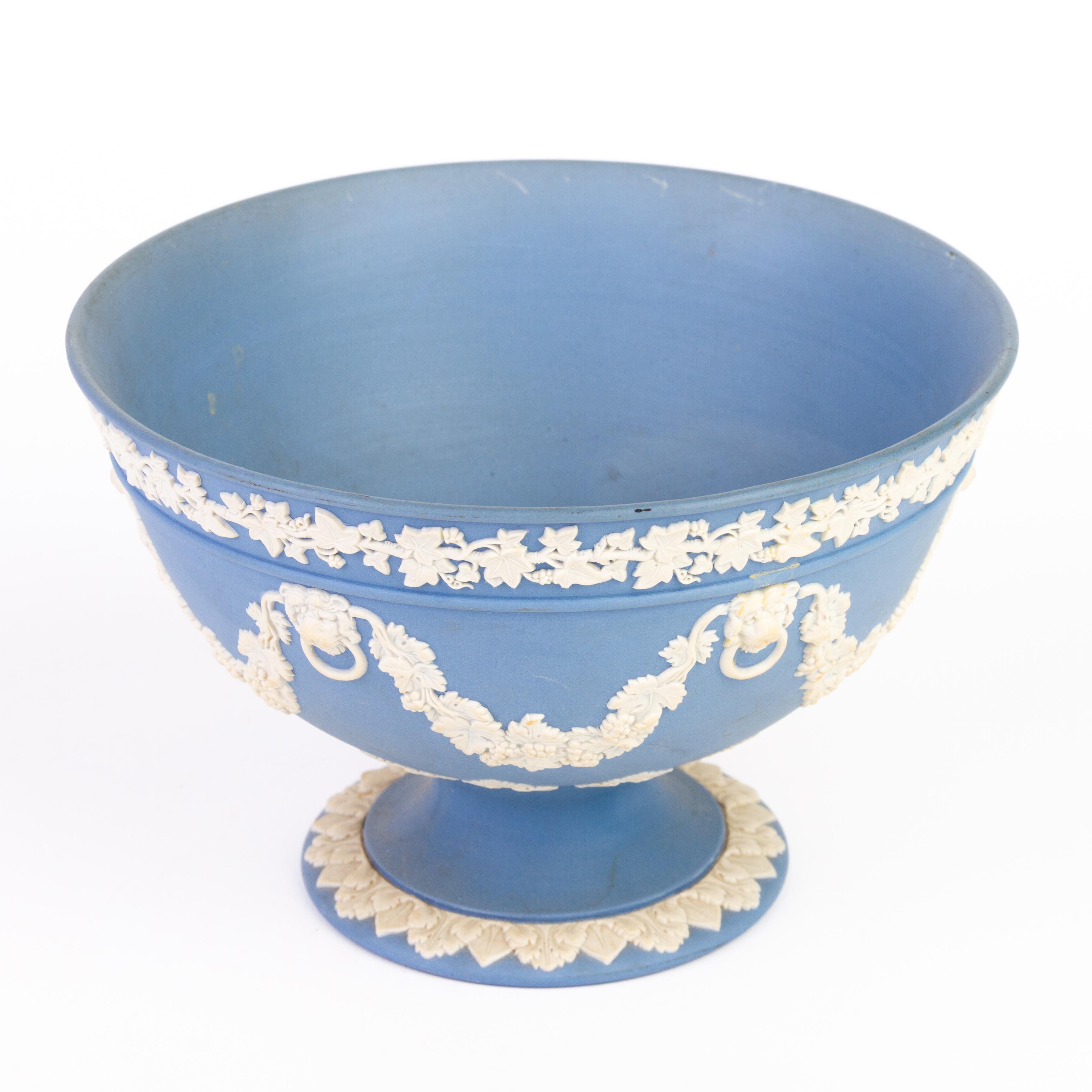 From a private collection.
Free international shipping.
Wedgwood Blue Jasperware Neoclassical Comport Centre Bowl 