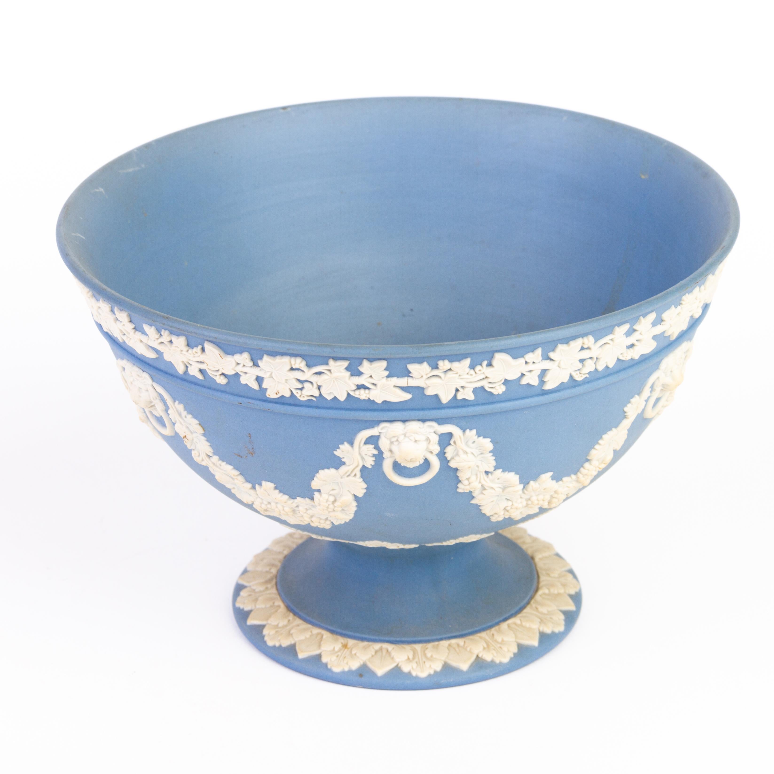 Wedgwood Blue Jasperware Neoclassical Comport Centre Bowl  In Good Condition In Nottingham, GB