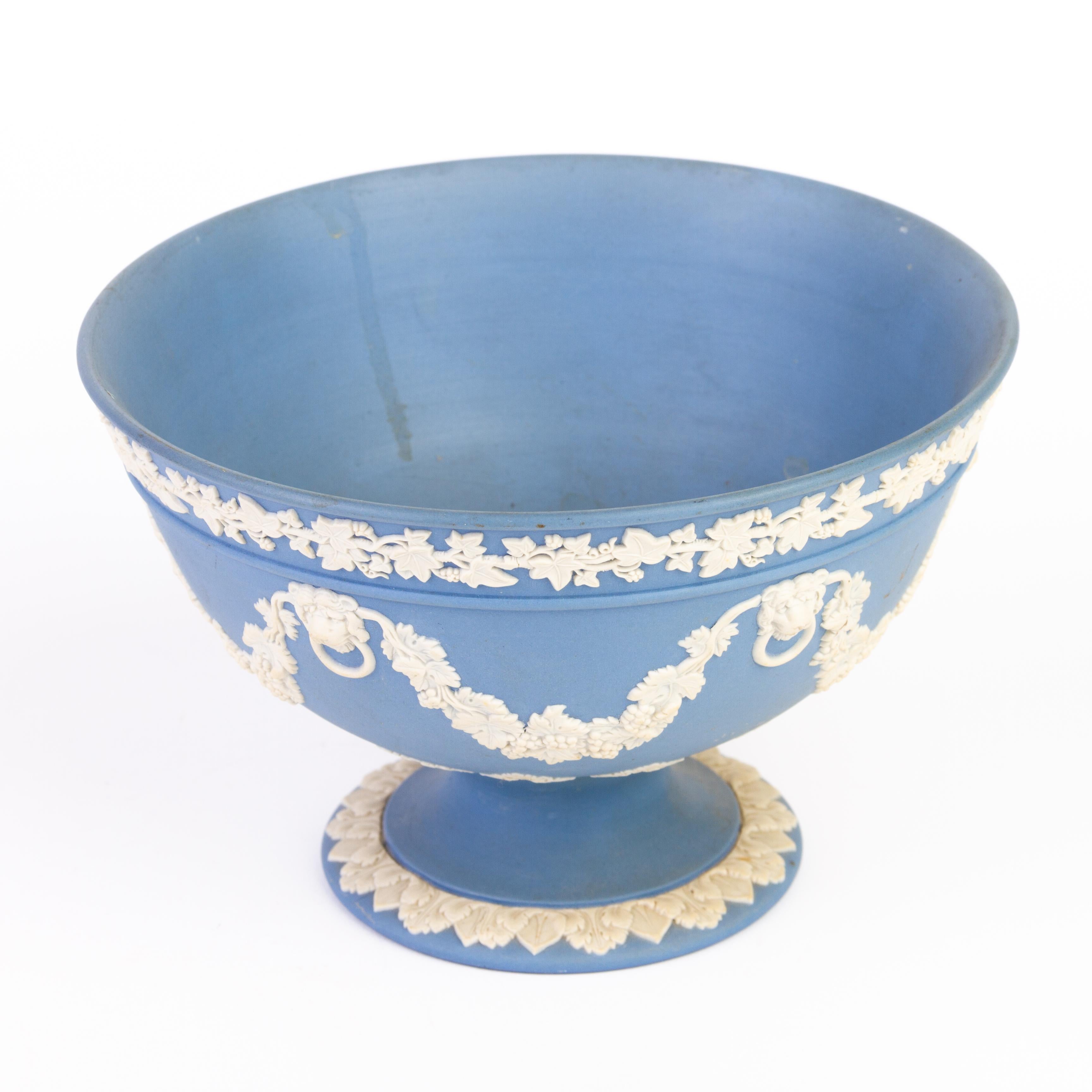 20th Century Wedgwood Blue Jasperware Neoclassical Comport Centre Bowl  For Sale