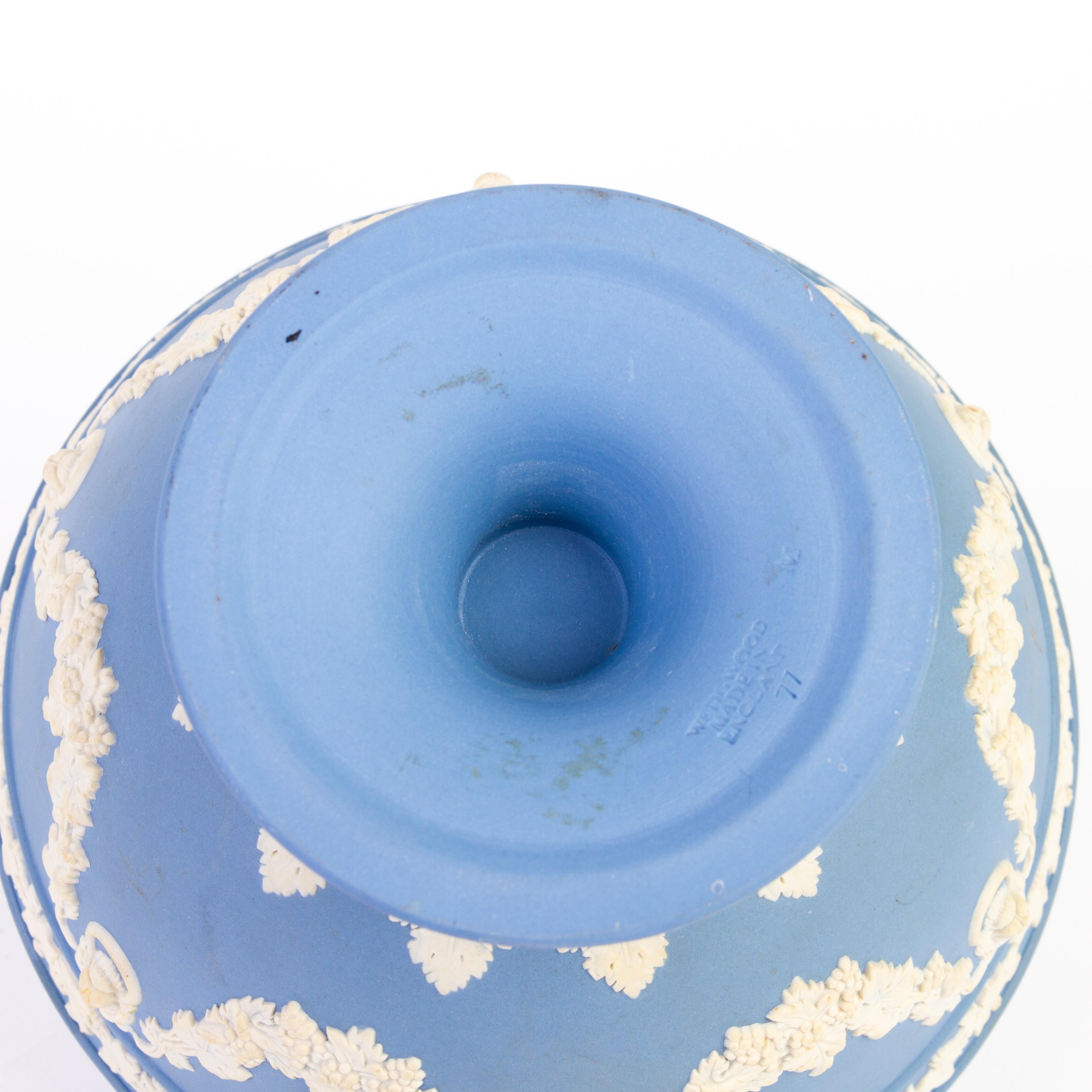 Porcelain Wedgwood Blue Jasperware Neoclassical Comport Centre Bowl  For Sale