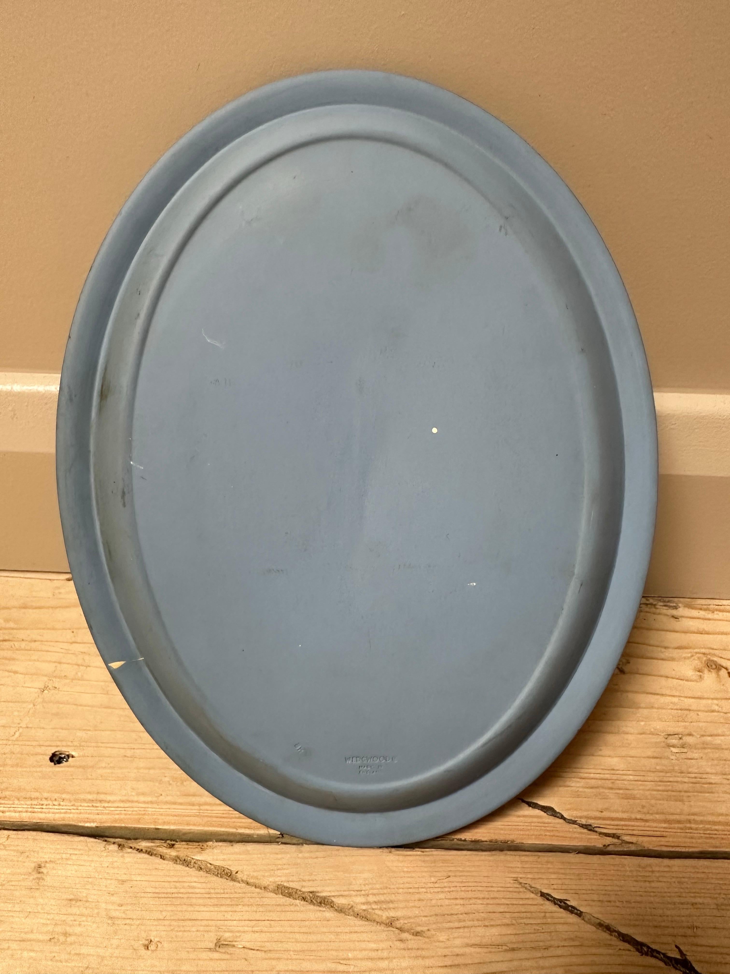 Wedgwood Blue Jasperware Oval Plate, Neoclassical Relief Design in vendita 3