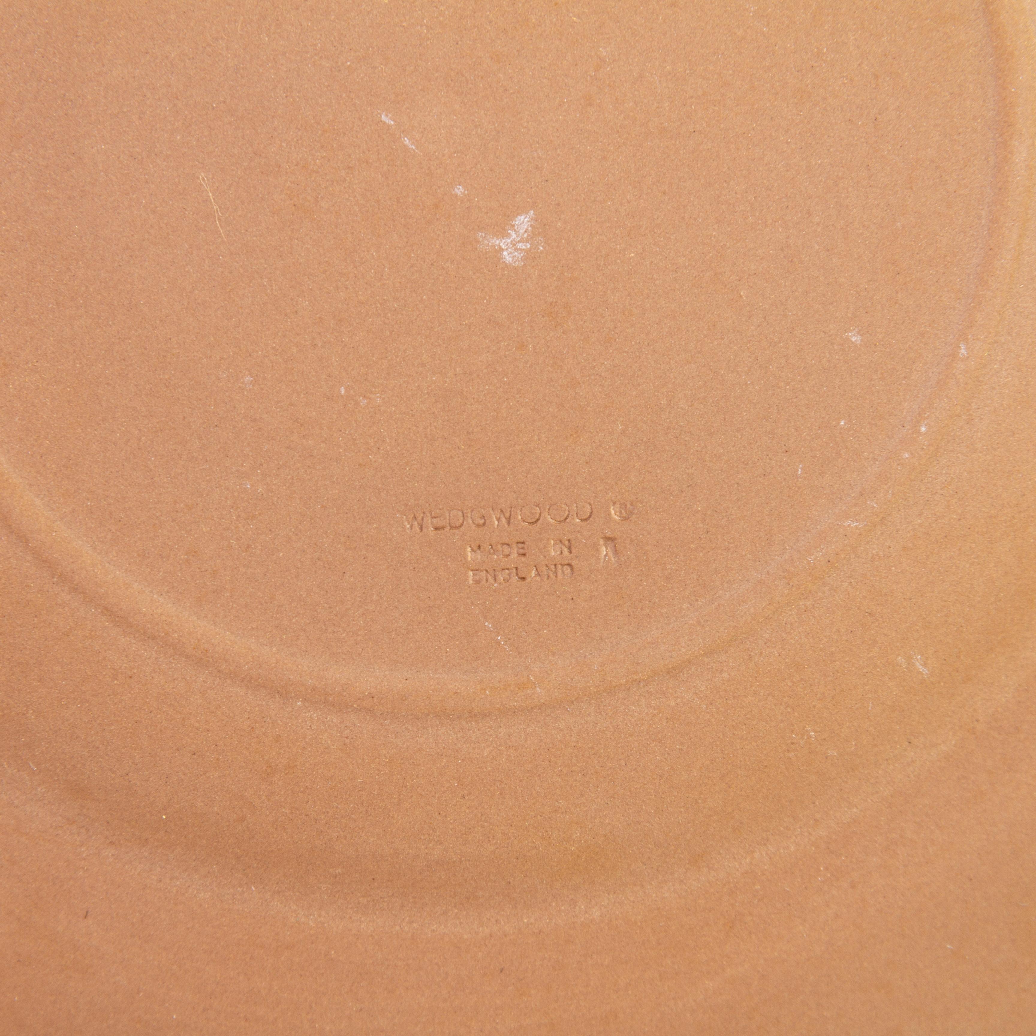 20th Century Wedgwood Brown Jasperware Seashell Plate  For Sale