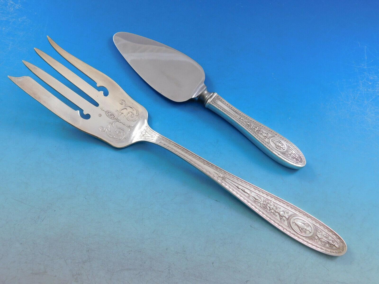 Wedgwood by International Sterling Servizio di posate per la cena 107 pezzi N Mono in vendita 1