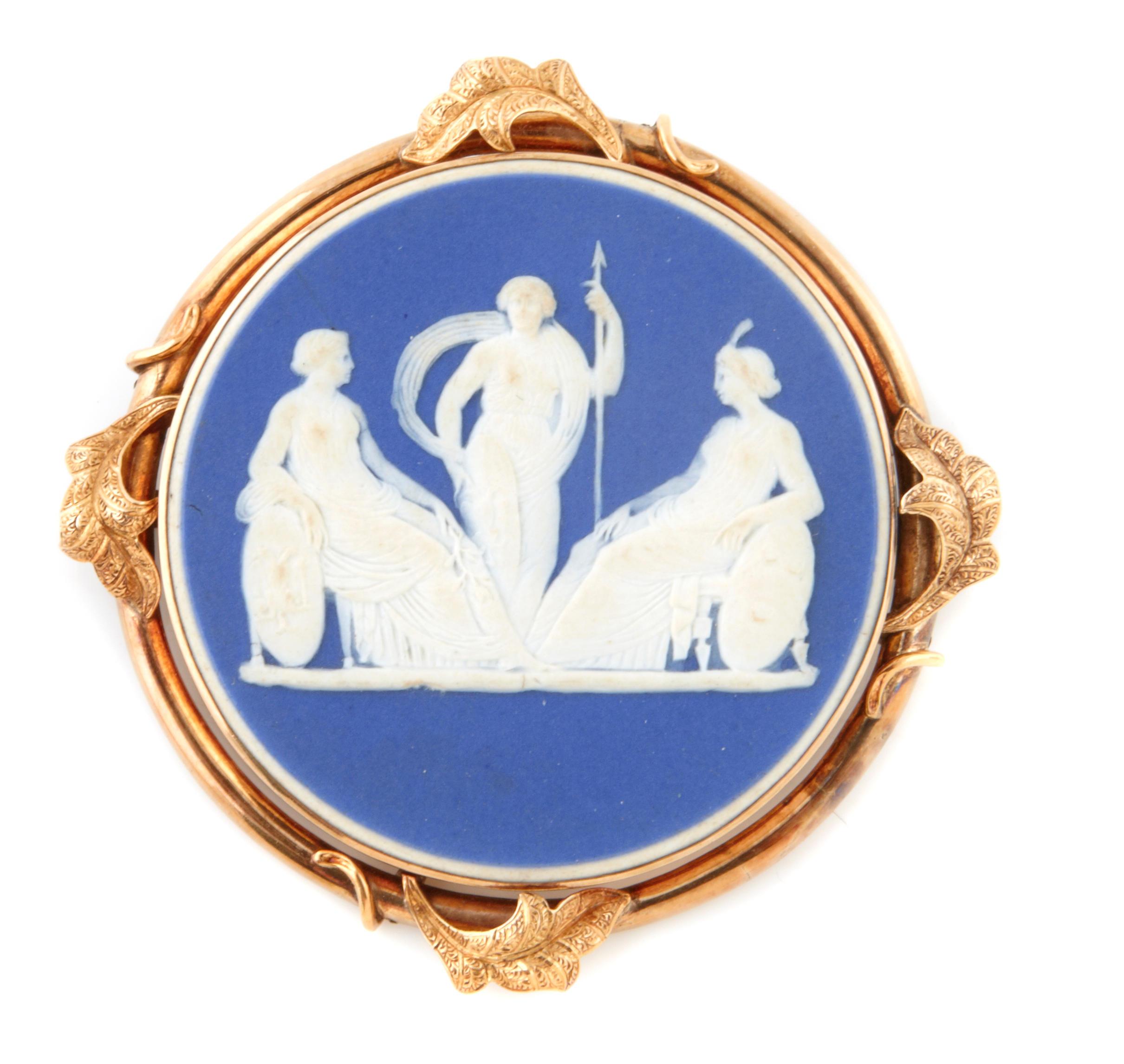 Modern Wedgwood Cameo Porcelain Pendant with 14k Yellow Gold Bezel For Sale