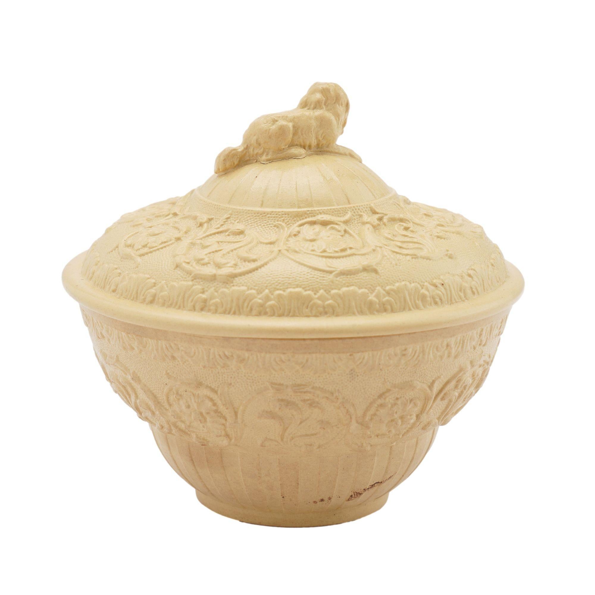 Wedgwood Caneware Zuckerdose aus Keramik, um 1815-20 im Zustand „Gut“ in Kenilworth, IL