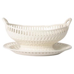CESTA Y BANDEJA DE CREAMWOOD DE WEDGWOOD, Circa Siglo XIX Inglaterra