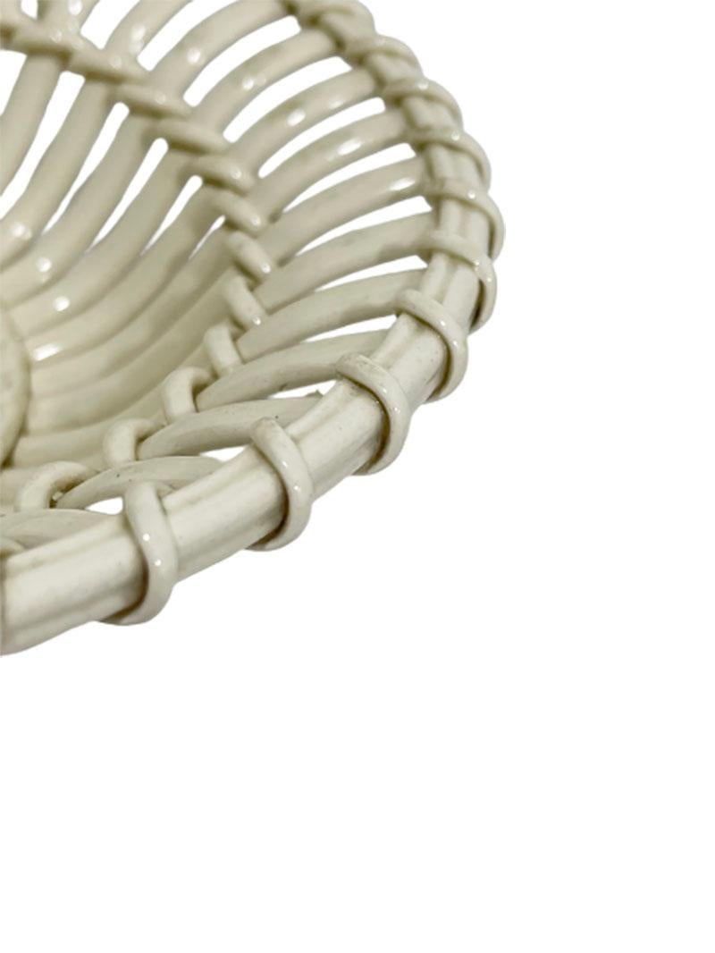 English Wedgwood Creamware Open Weave Basket with Plate, 1924-1930