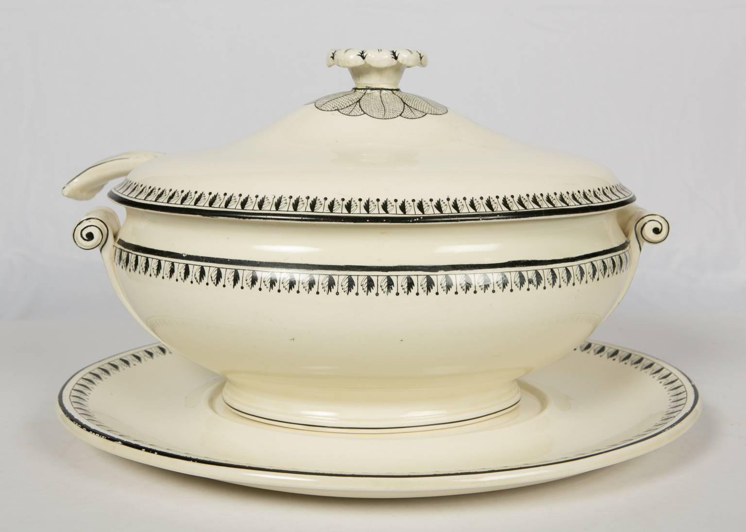 Wedgwood Creamware Soup Tureen with Ladle IN STOCK In Good Condition In Katonah, NY
