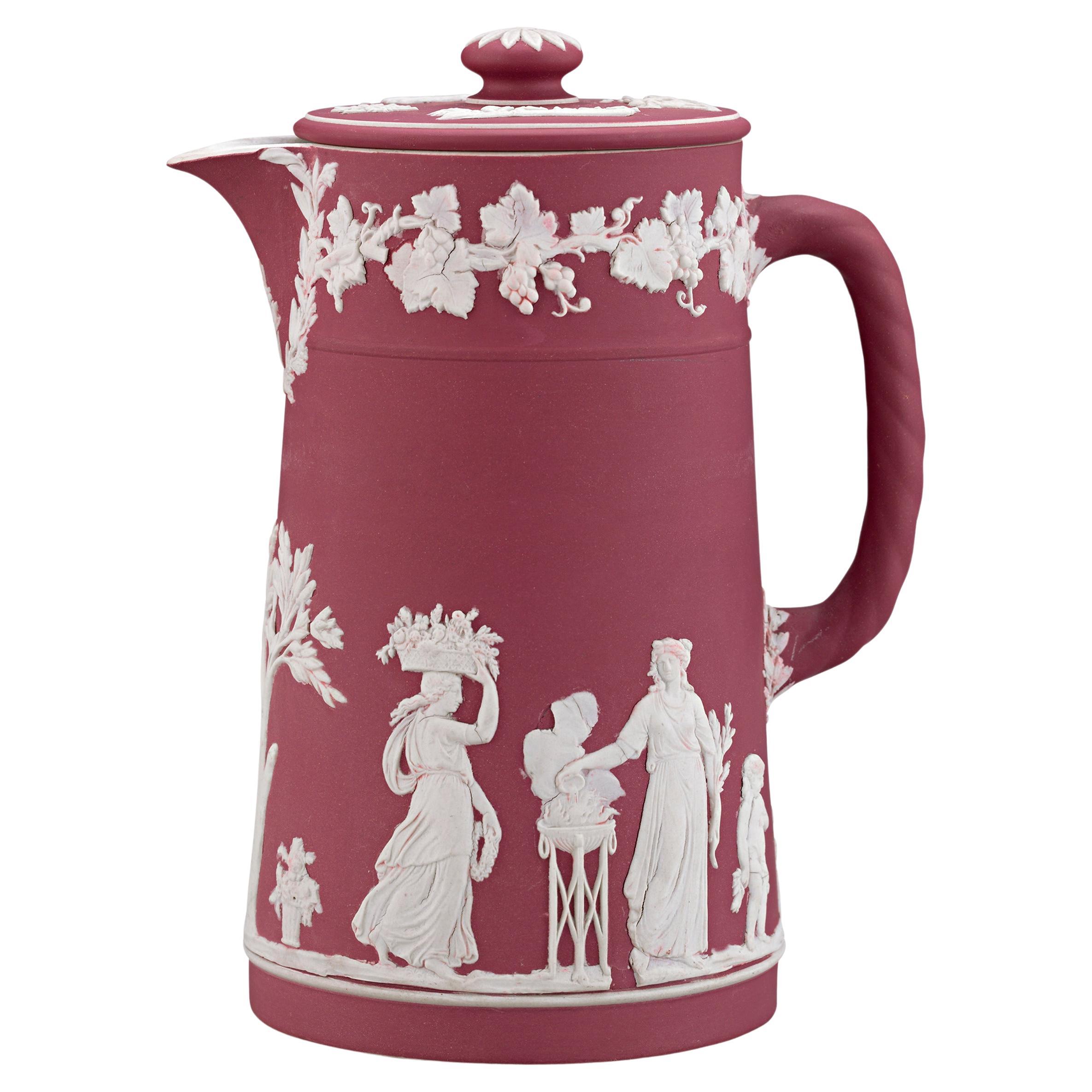 Pichet en jaspe Wedgwood Crimson en vente