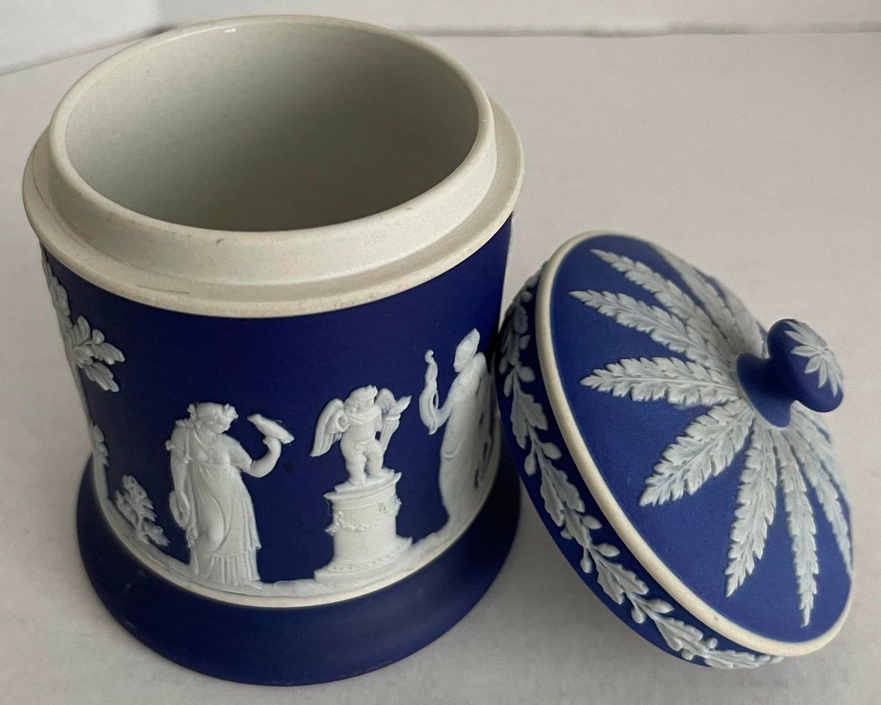 Wedgwood Dark Blue Jasperware Tobacco Jar In Good Condition For Sale In Stamford, CT