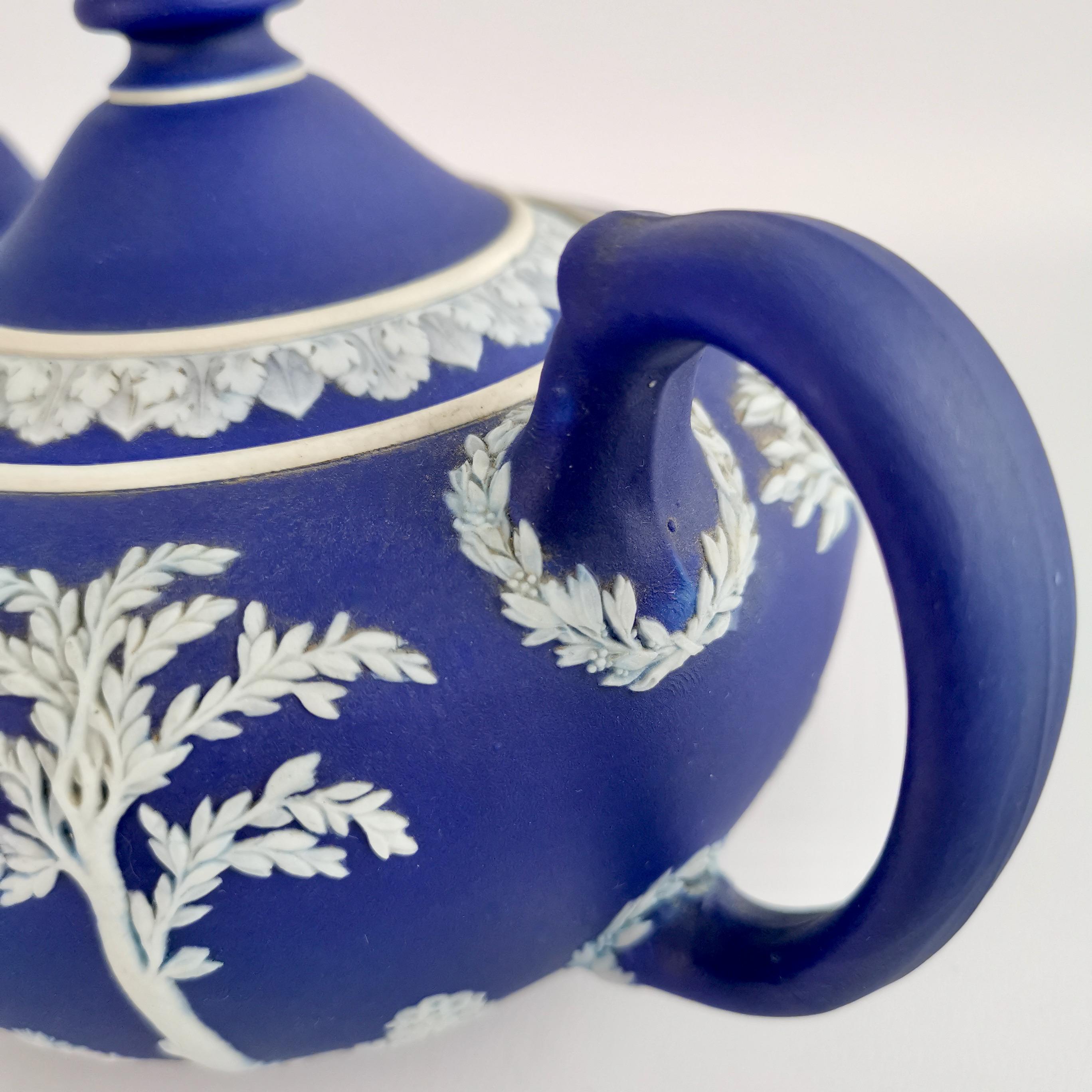 Wedgwood Dark Blue Neoclassical Jasperware Porcelain Teapot, 1 Pint, 1921 4