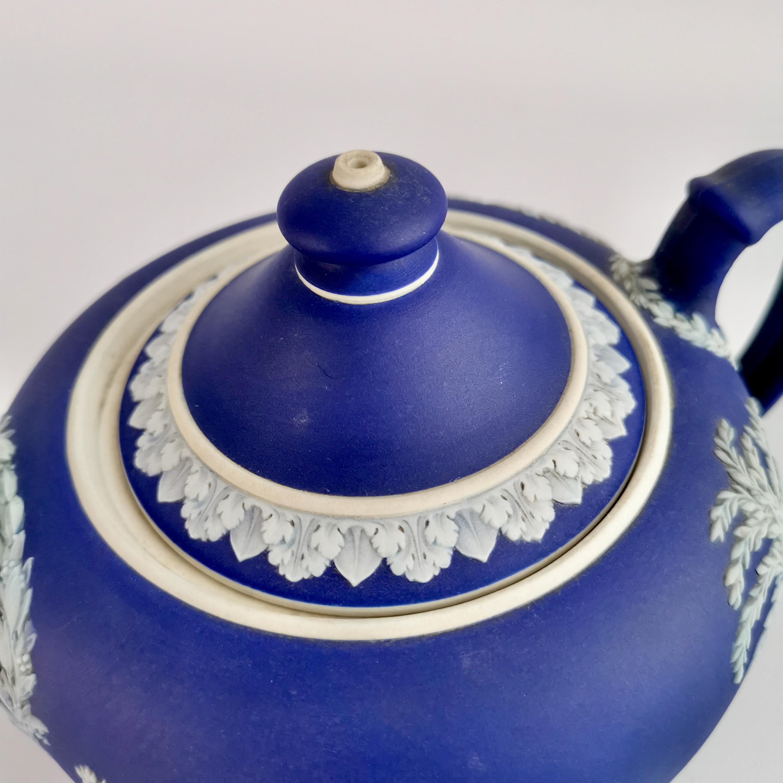Wedgwood Dark Blue Neoclassical Jasperware Porcelain Teapot, 1 Pint, 1921 6