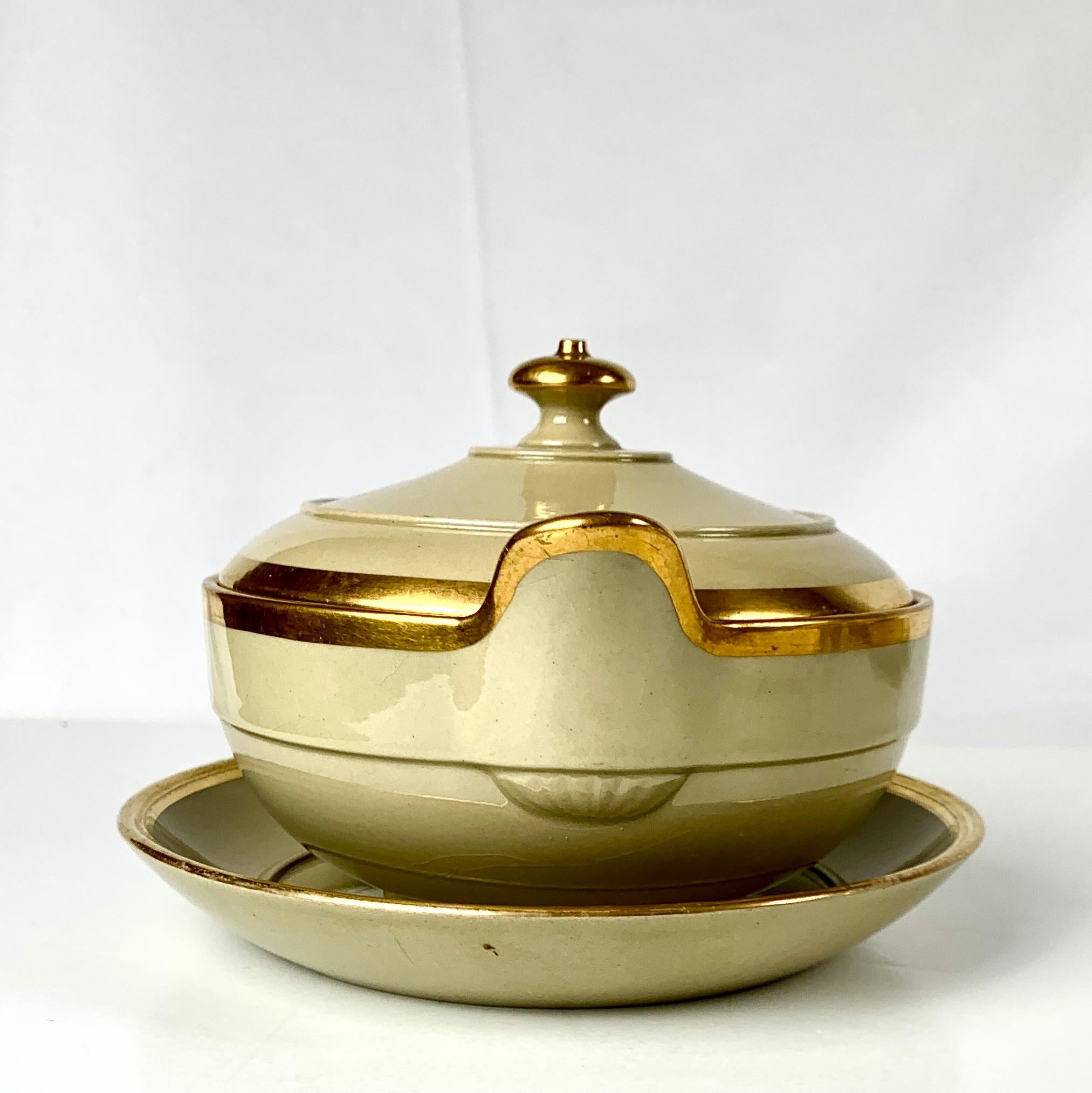 English Wedgwood Drabware Sugar Bowl and Stand England, circa 1825 For Sale