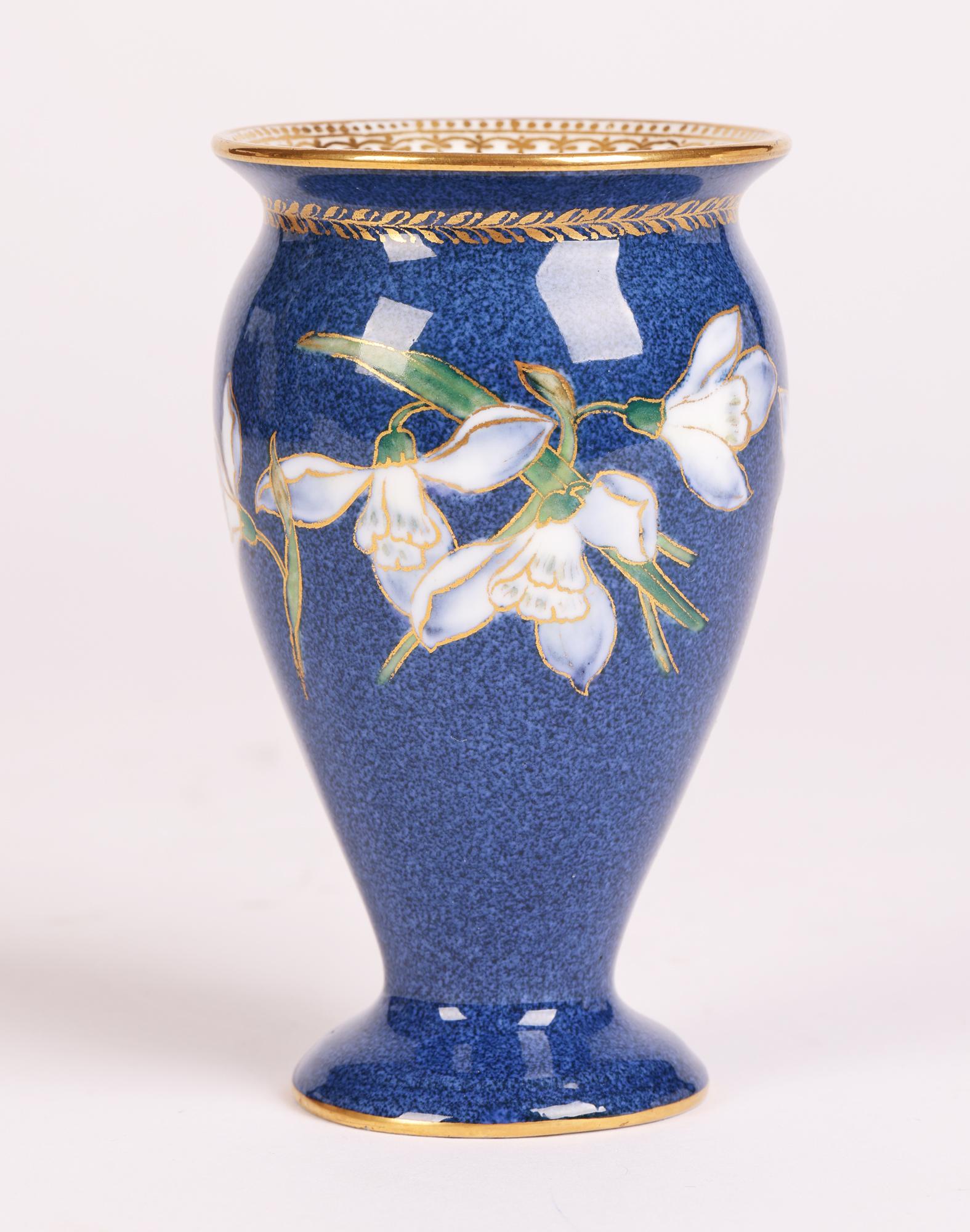 Wedgwood Early Art Deco Hand Painted Floral Porcelain Vase In Good Condition In Bishop's Stortford, Hertfordshire
