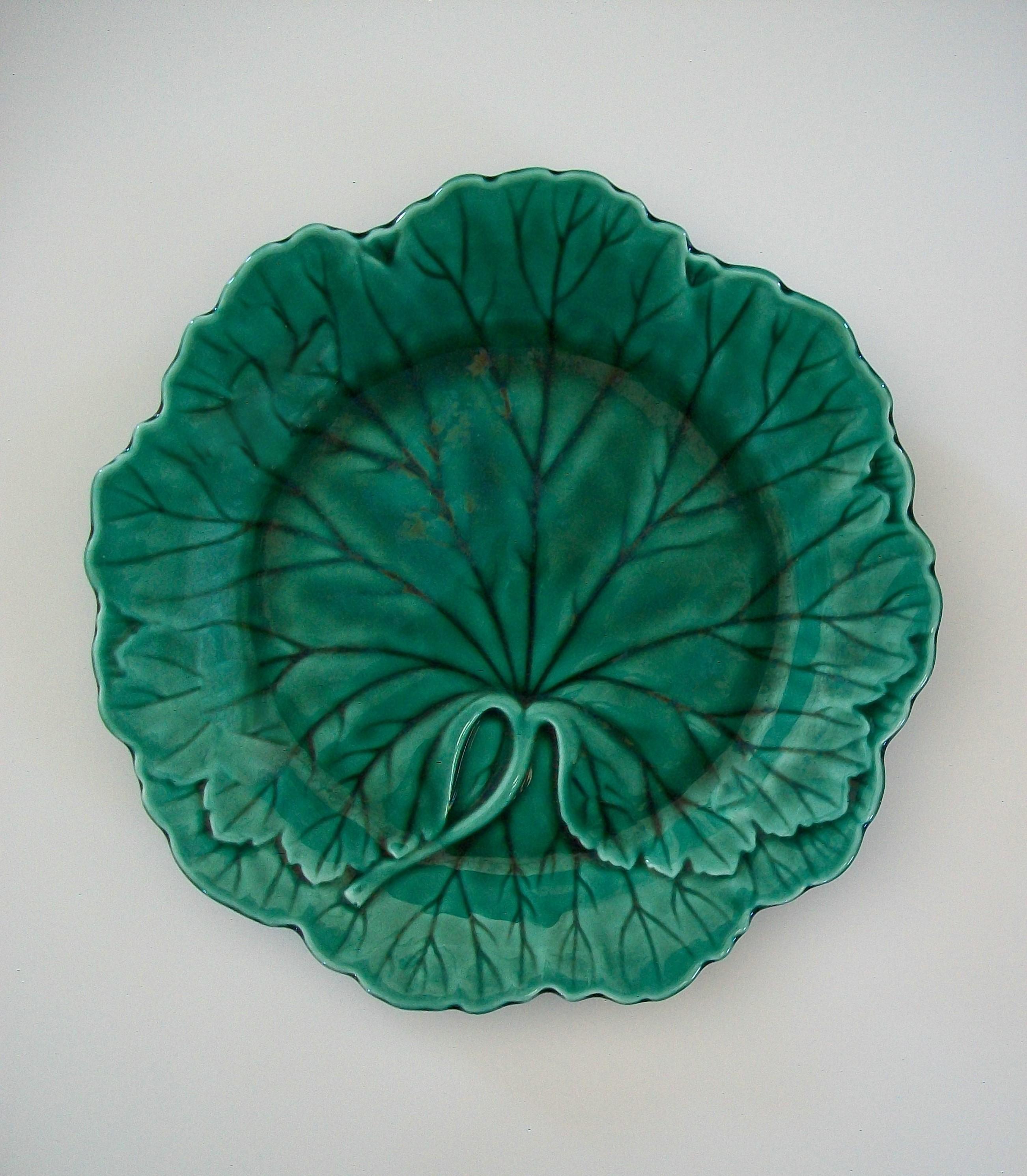 vintage leaf plates