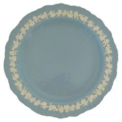 Wedgwood, plat rond en céramique gaufrée Queens Ware, Royaume-Uni, vers les années 1950