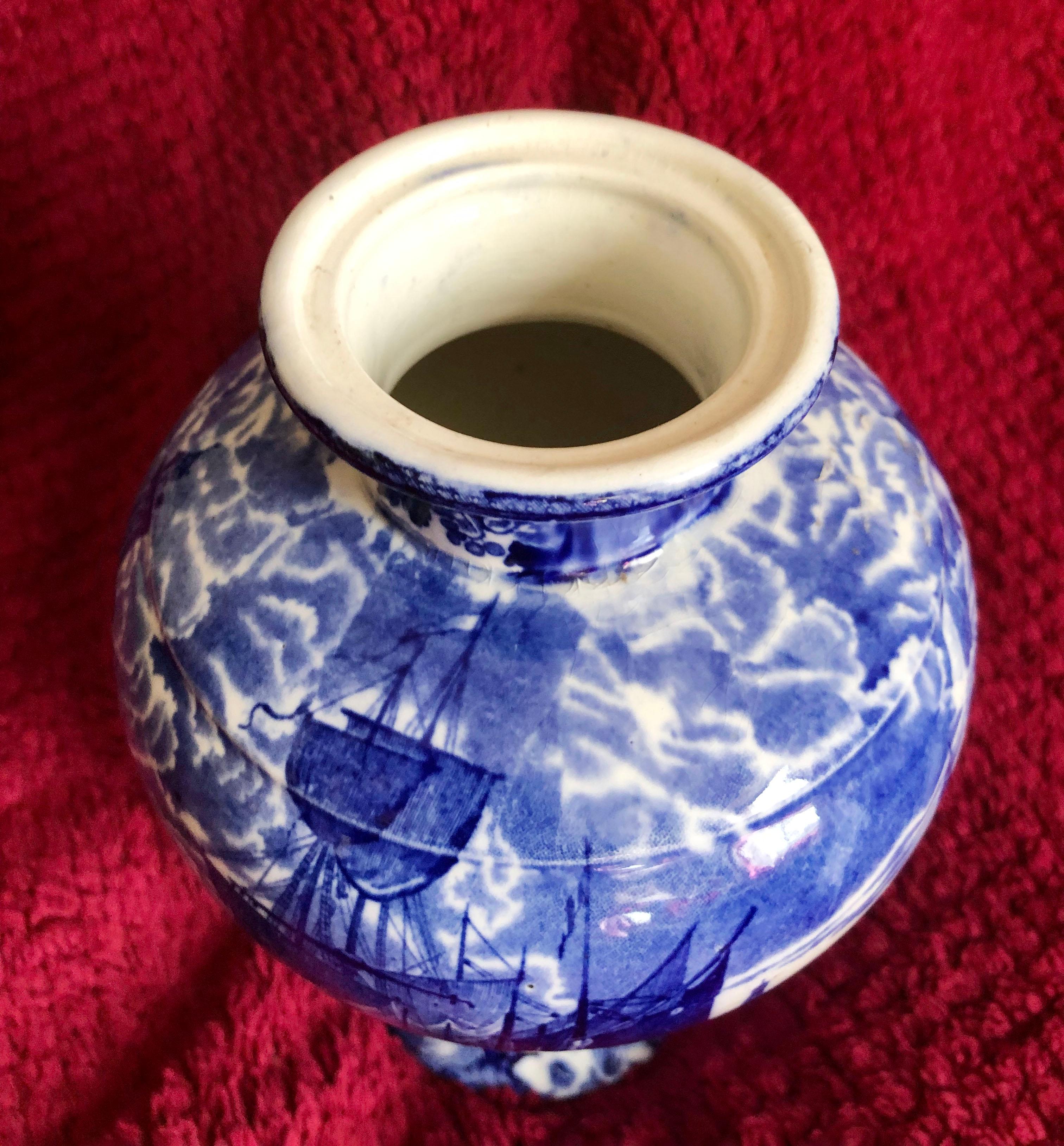 Early 20th Century WedgWood Etruria Ferrara  Blue and White Lidded Vase For Sale