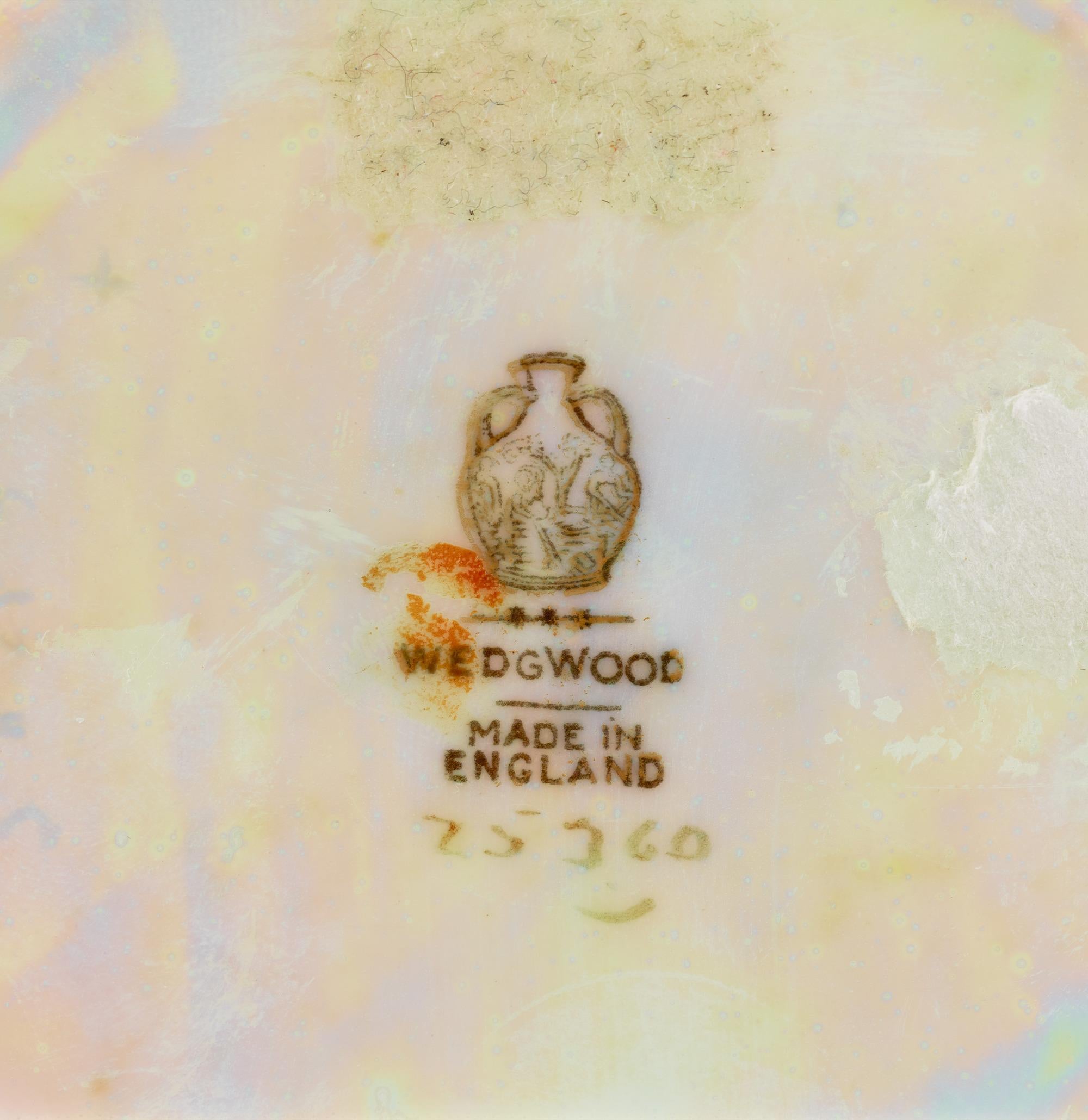 Inglese Vaso Wedgwood Fairyland Lustre Folletti su un Ponte in vendita