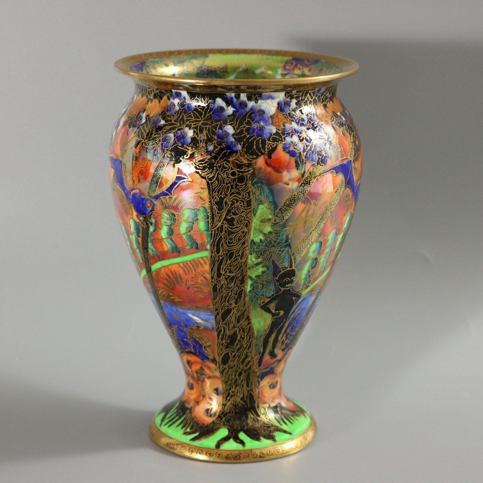 Céramique Vase Wedgwood Fairyland Lustre Imps on Bridge en vente