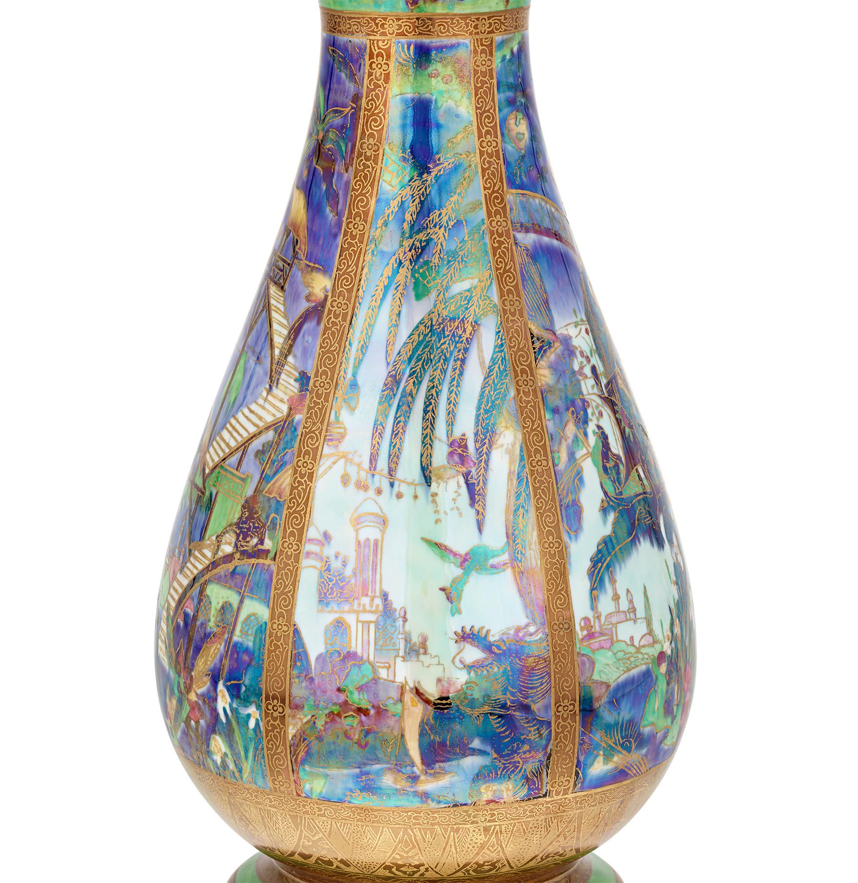 XX secolo Vaso a colonna Wedgwood Fairyland Lustre in vendita