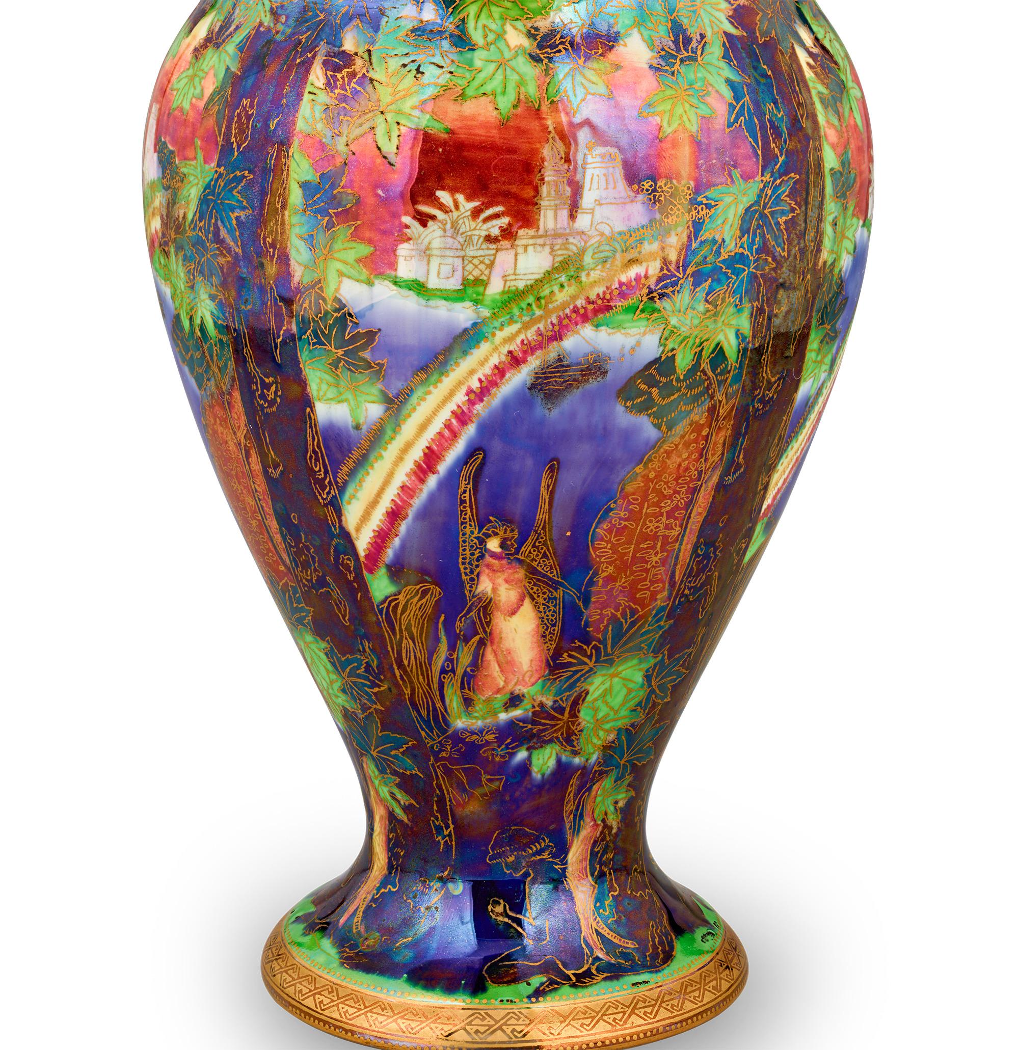 Inglese Vaso Wedgwood Fairyland Lustre Rainbow in vendita
