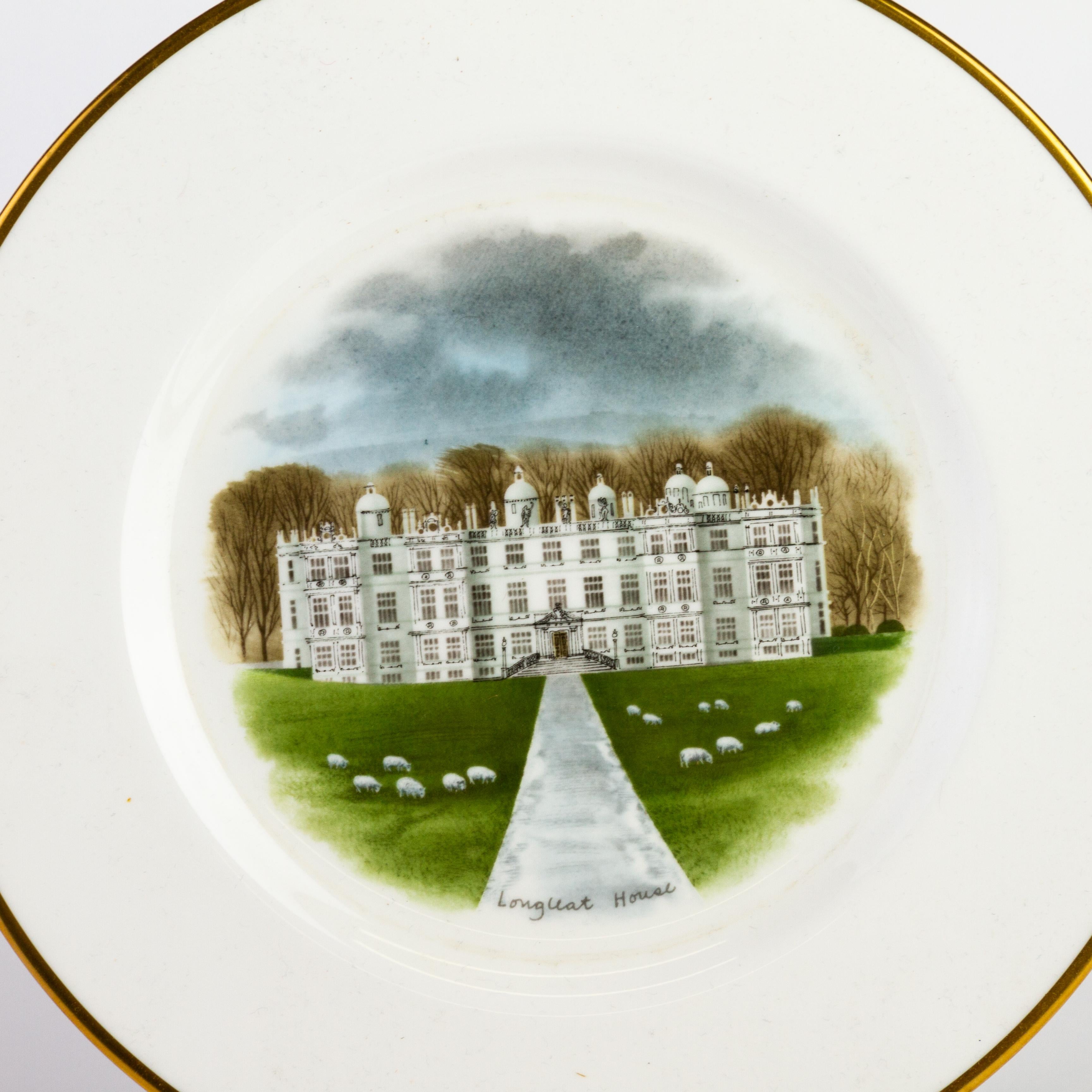 Wedgwood Fine English Porcelain Plate 
Good condition overall, as seen.

Free international shipping.