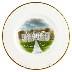 Assiette en porcelaine fine anglaise Wedgwood représentant une maison à chaises longues