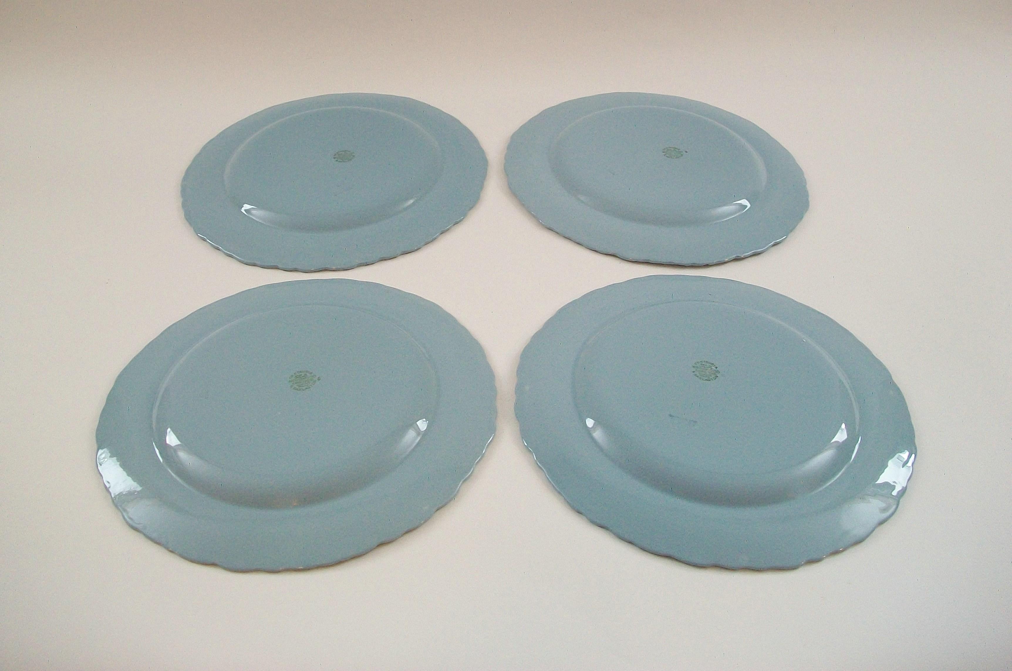 Victorian WEDGWOOD - Four Embossed Queen's Ware Plates - United Kingdom - Circa 1950's For Sale