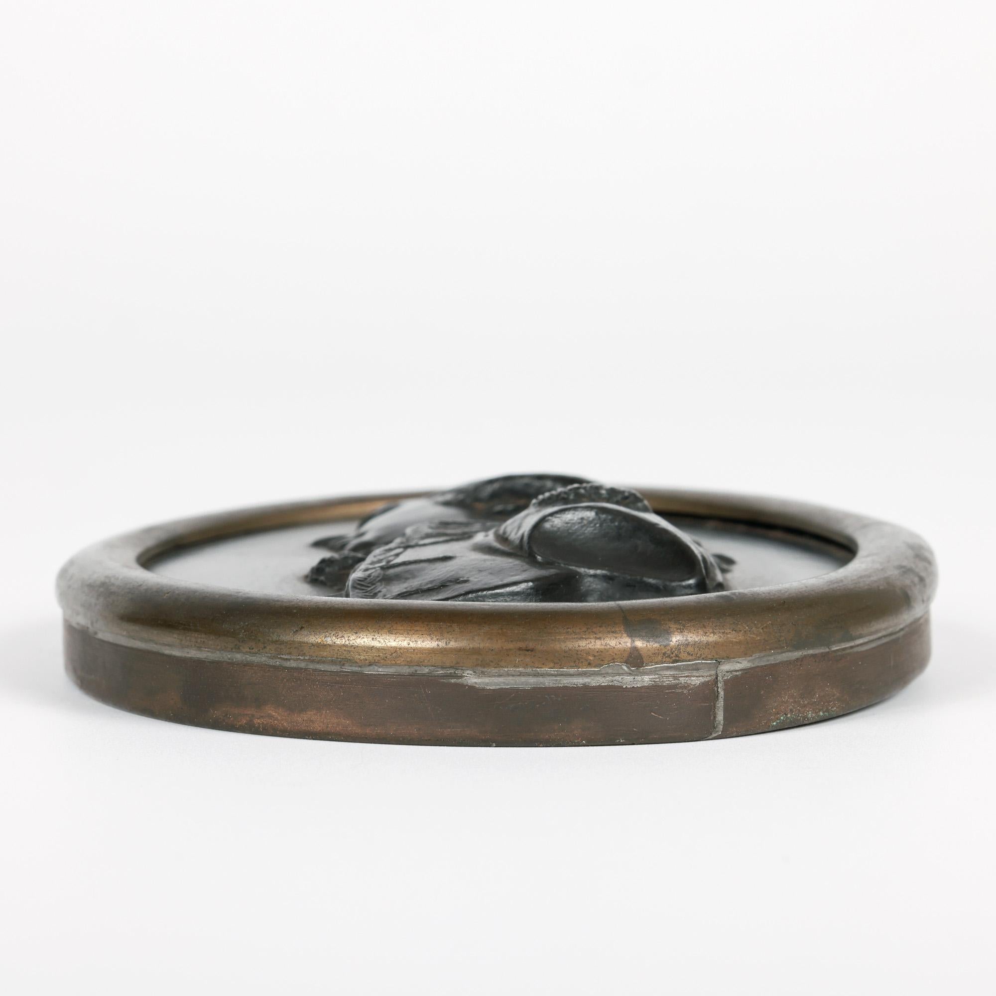 Wedgwood con cornice Principe di Galles e ritratto in basalto nero in vendita 5
