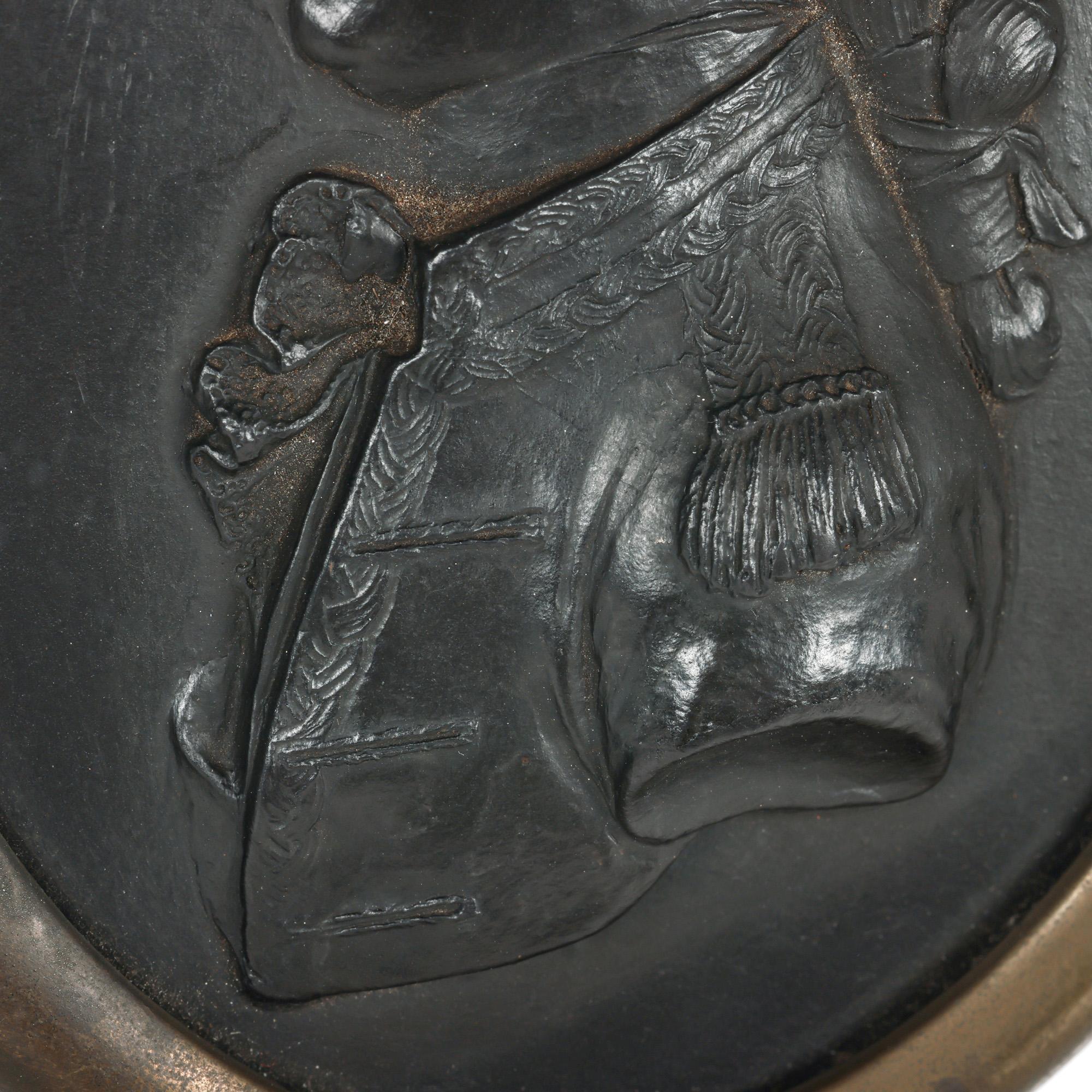 Wedgwood con cornice Principe di Galles e ritratto in basalto nero in vendita 6