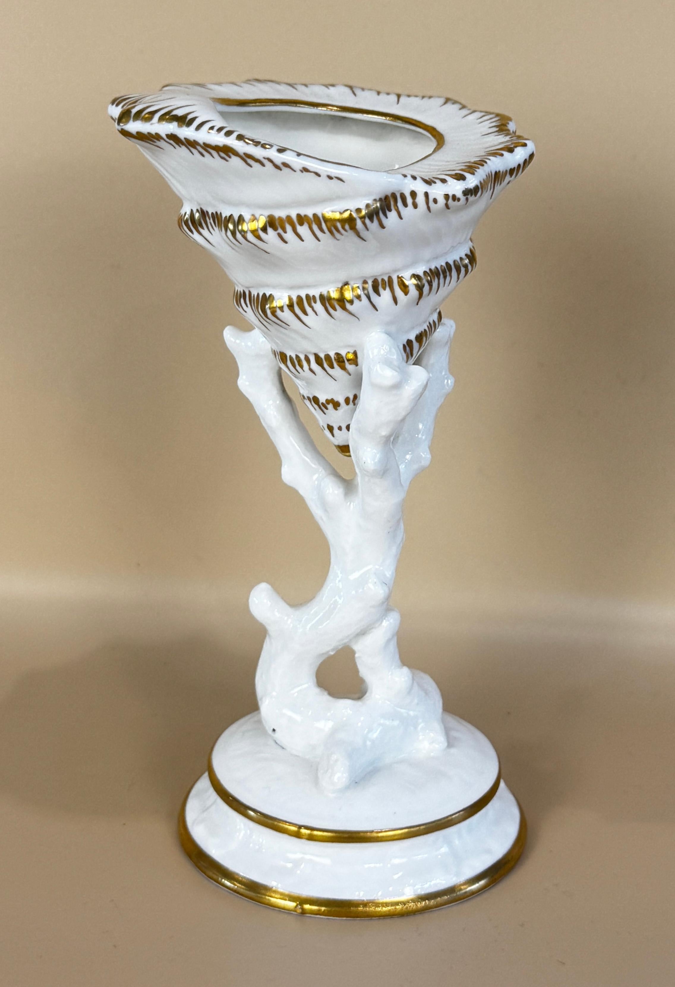 Wedgwood Vergoldetes Porzellan Muschel & Koralle Dekorative Schale oder Tischskulptur (Englisch) im Angebot
