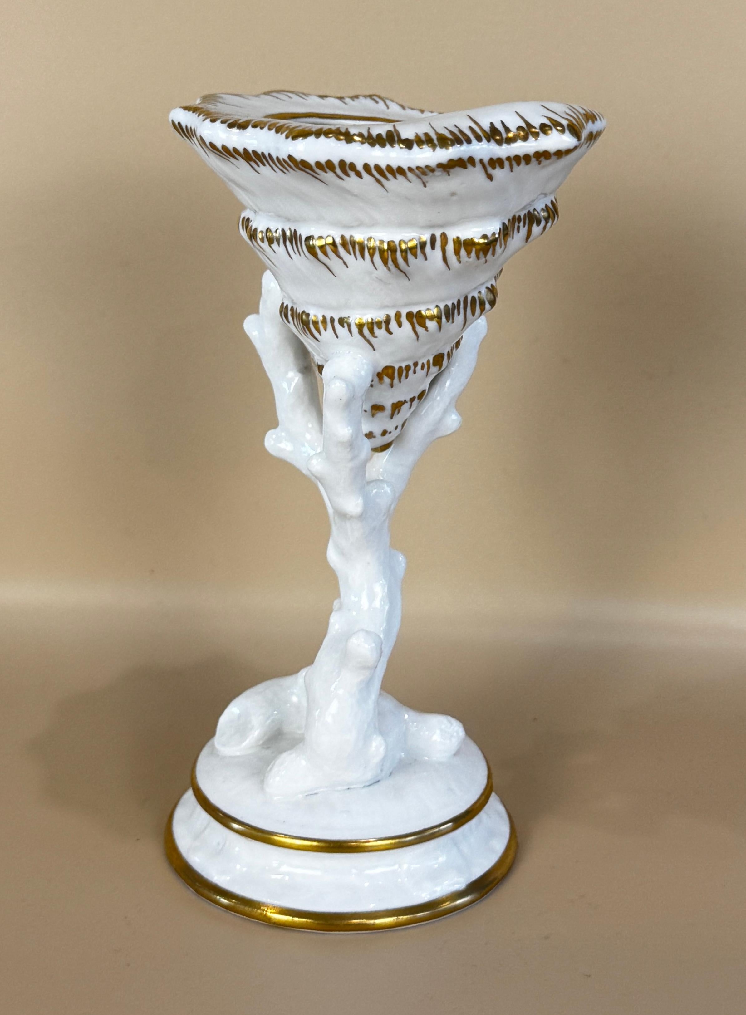 Wedgwood Vergoldetes Porzellan Muschel & Koralle Dekorative Schale oder Tischskulptur im Zustand „Gut“ im Angebot in Philadelphia, PA