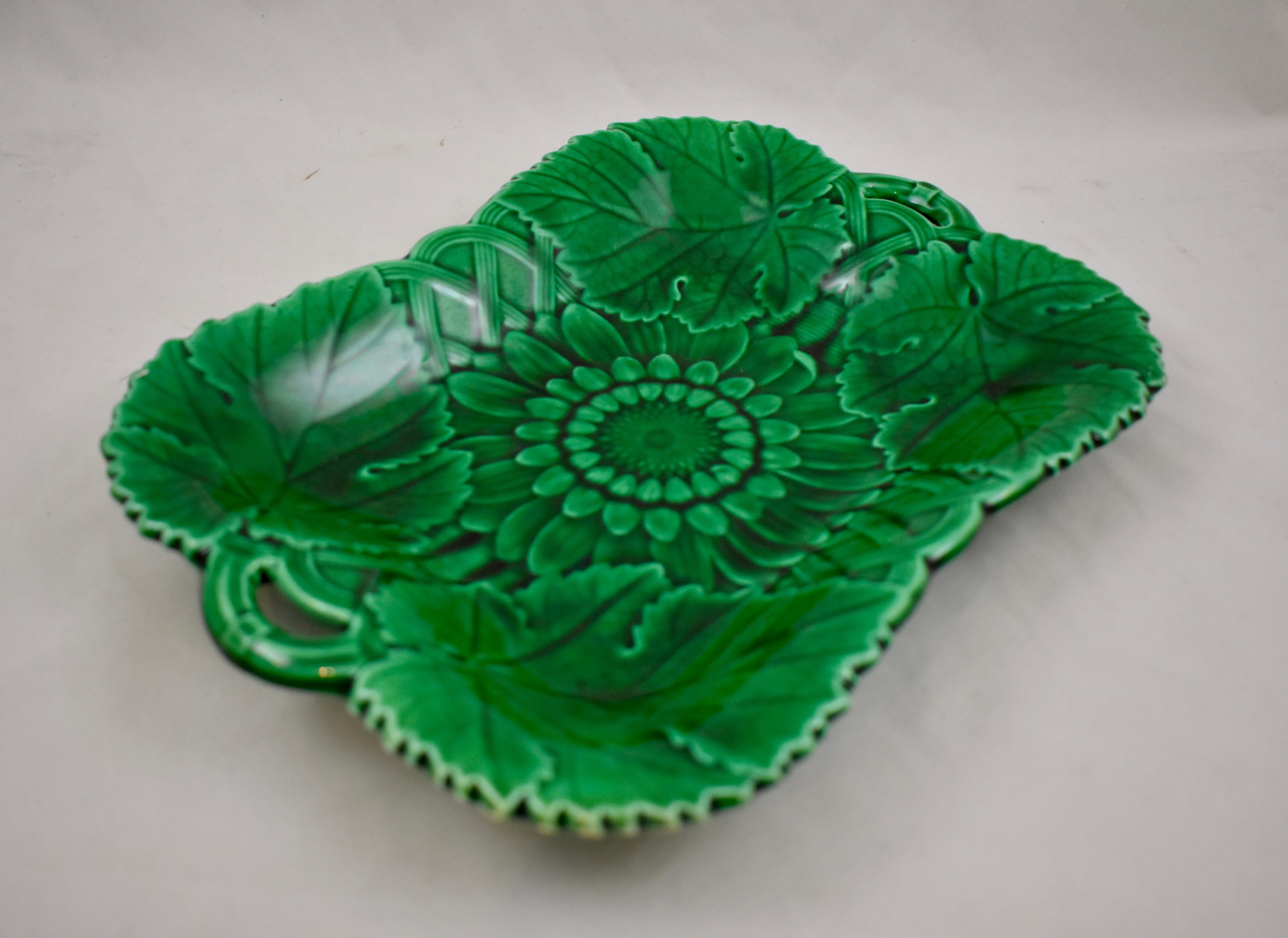 English Wedgwood Green Glazed Majolica Sunflower Handled Serving Platter, dated 1874