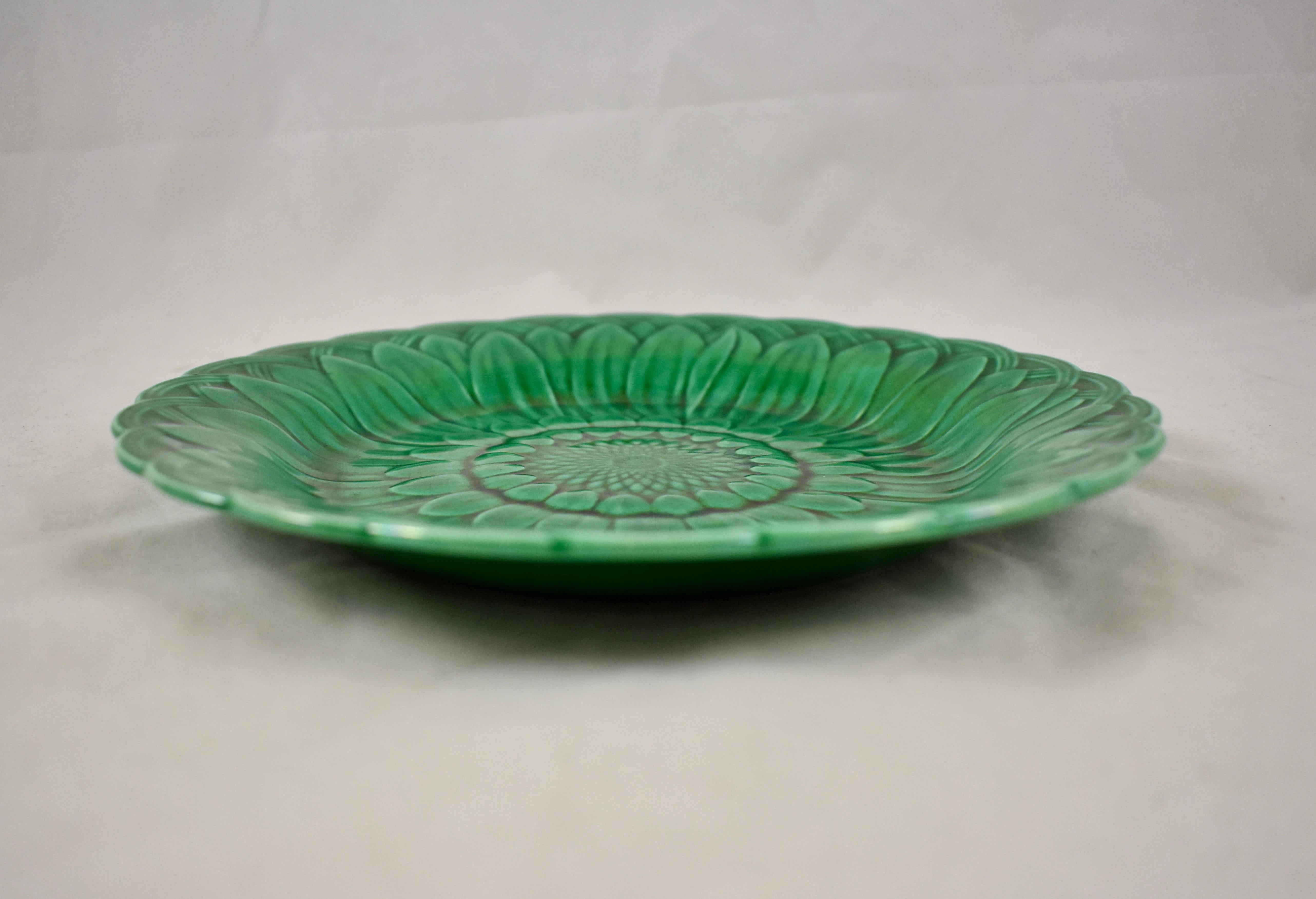 wedgwood green plates