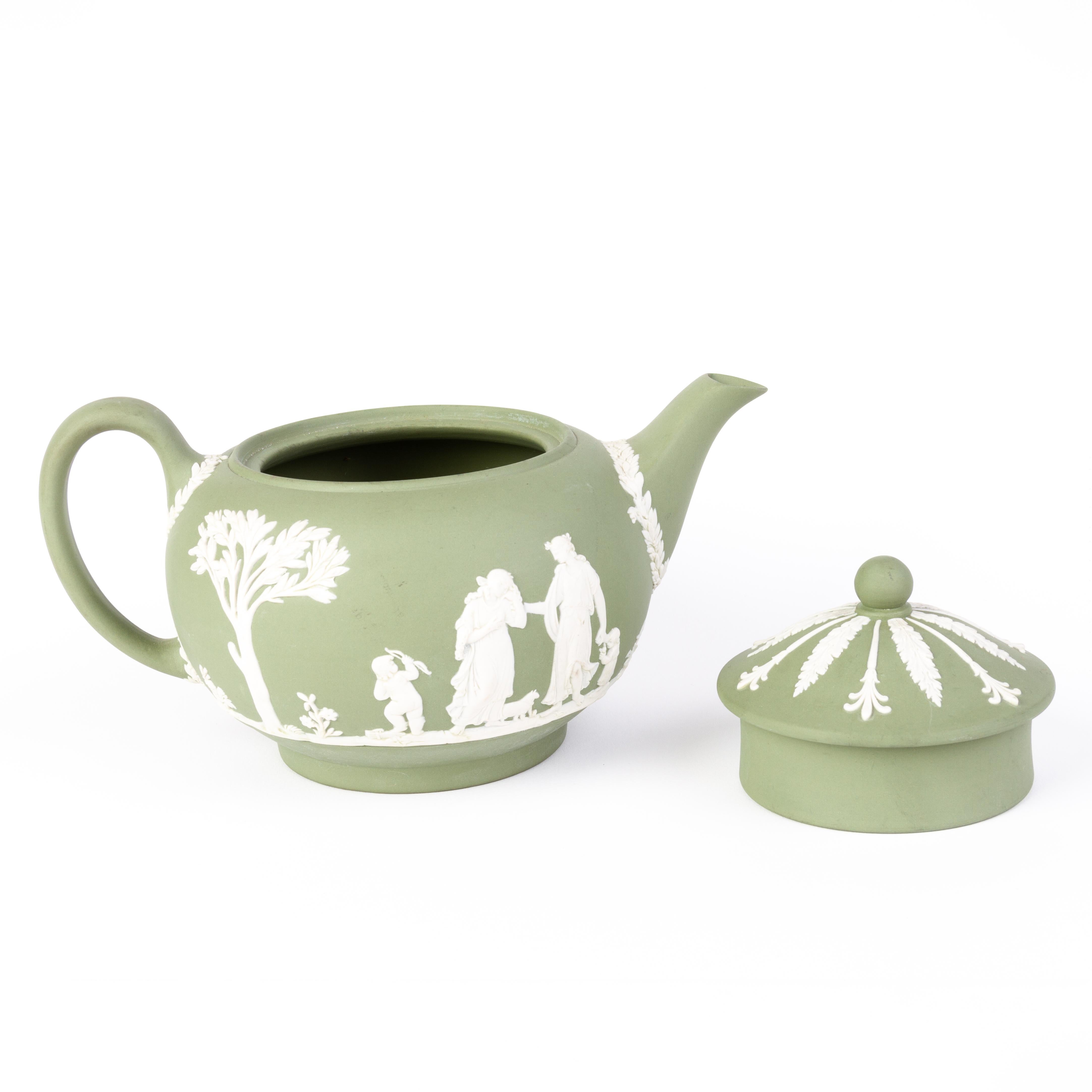 Porcelain Wedgwood Green Jasperware Neoclassical Cameo Lidded Teapot For Sale