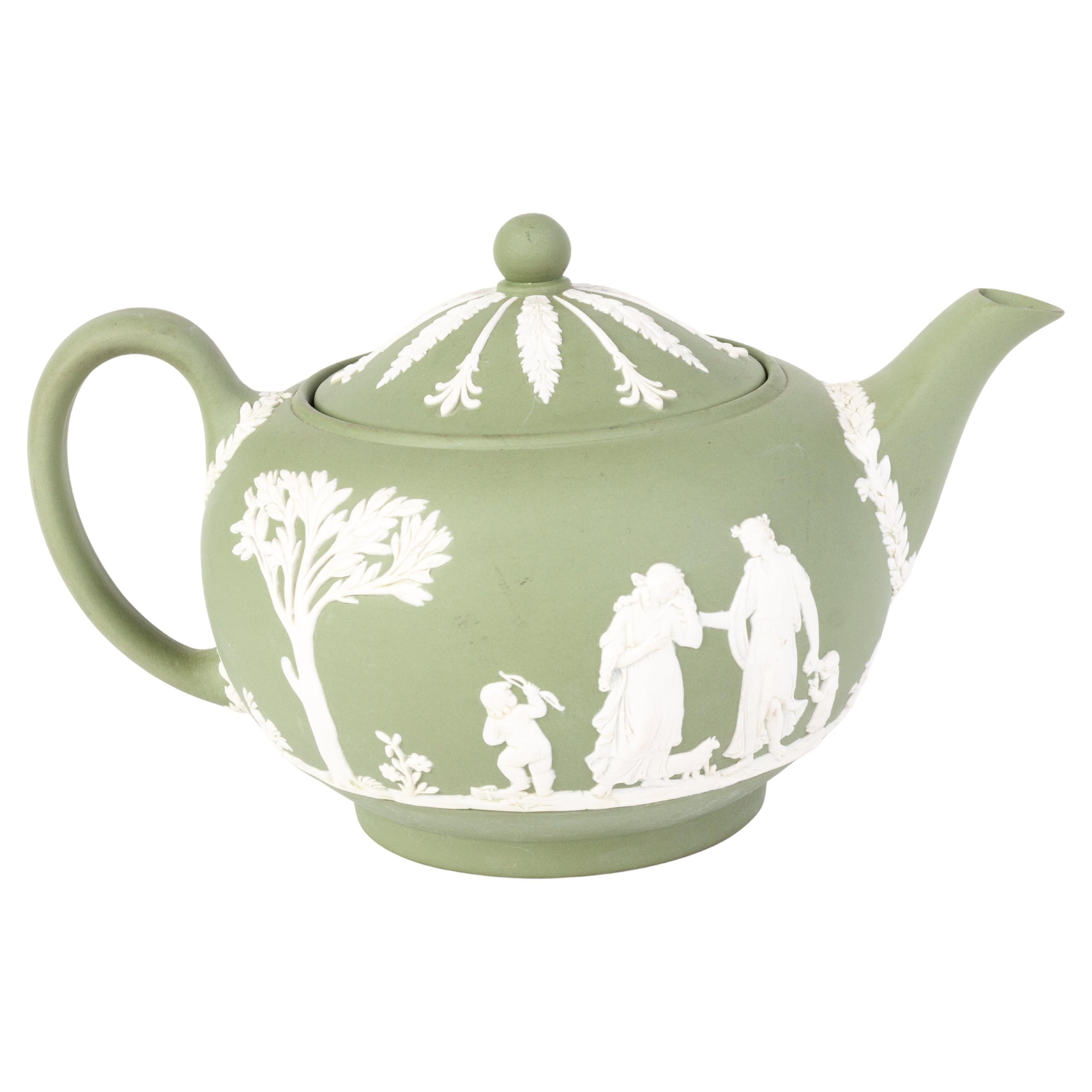Wedgwood Green Jasperware Neoclassical Cameo Lidded Teapot For Sale