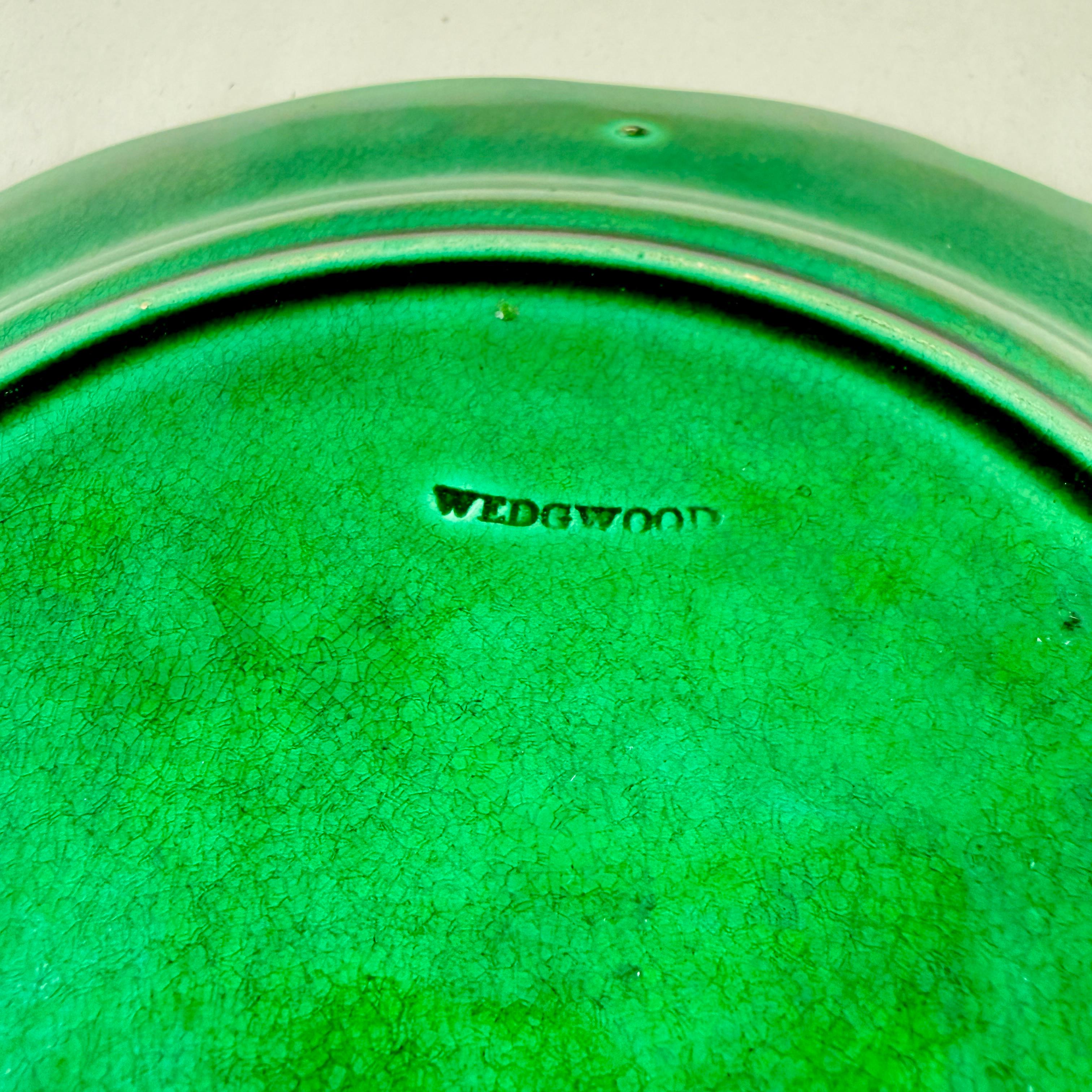 Wedgwood Grün Majolika Traubenblatt Korbgeflecht Teller im Angebot 3