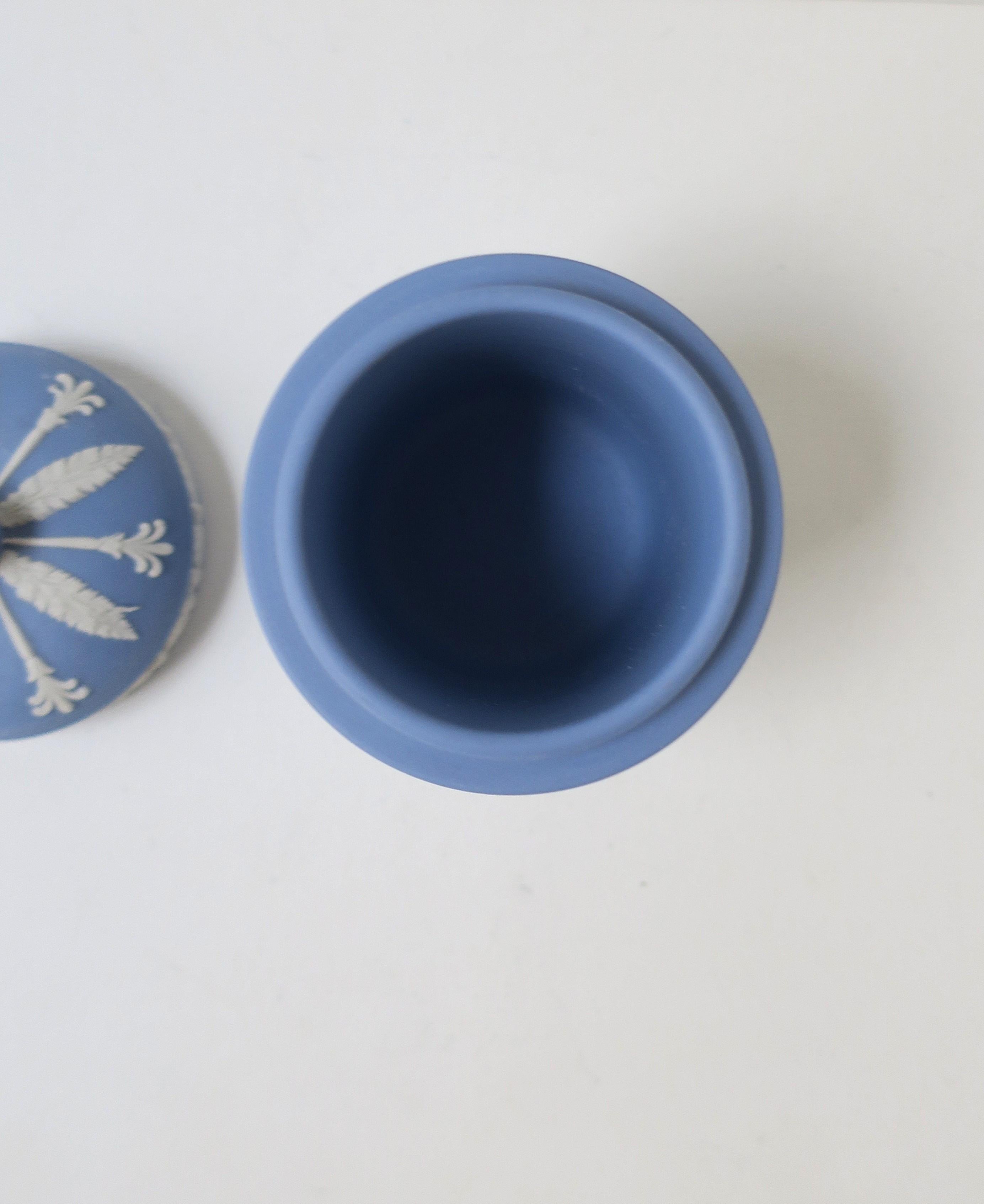Scatola in diaspro di Wedgwood in stile neoclassico in vendita 1