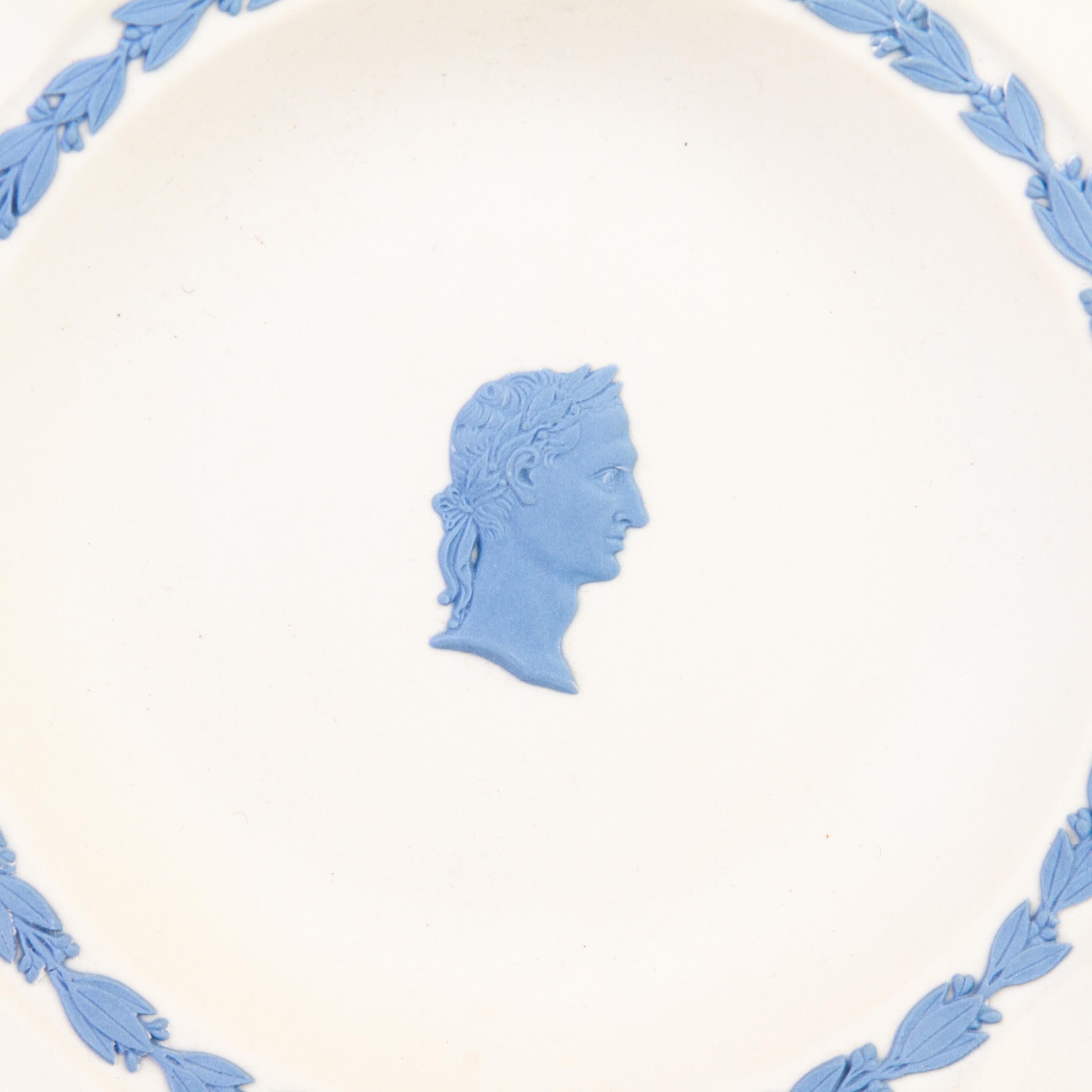 From a private collection.
Free international shipping
Wedgwood Jasperware Julius Caesar Portrait Dish 