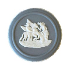 Wedgwood Jasperware Neoclassical Grey and White English Box, 1990