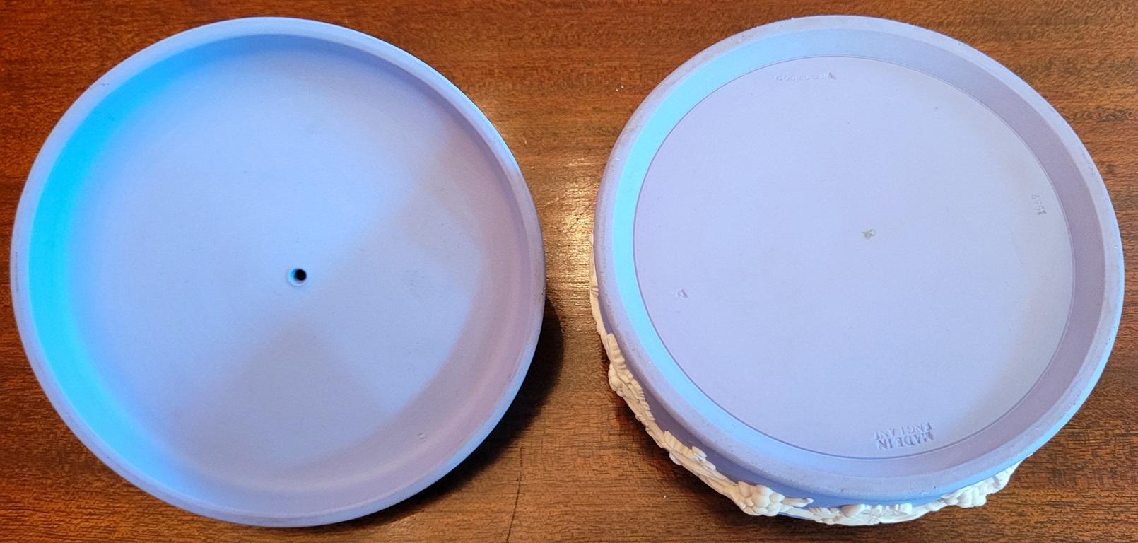 Wedgwood Jasperware Pale Blue Circular Lidded Vanity Box 3