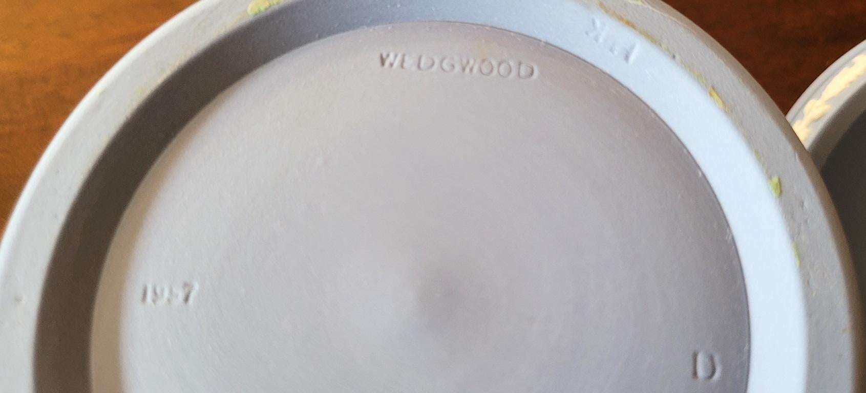 Wedgwood Jasperware blassblau mit Deckel Vanity Jar im Angebot 3