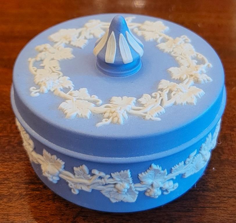 Wedgwood Jasperware Pale Blue Small Circular Lidded Vanity Box For Sale 1
