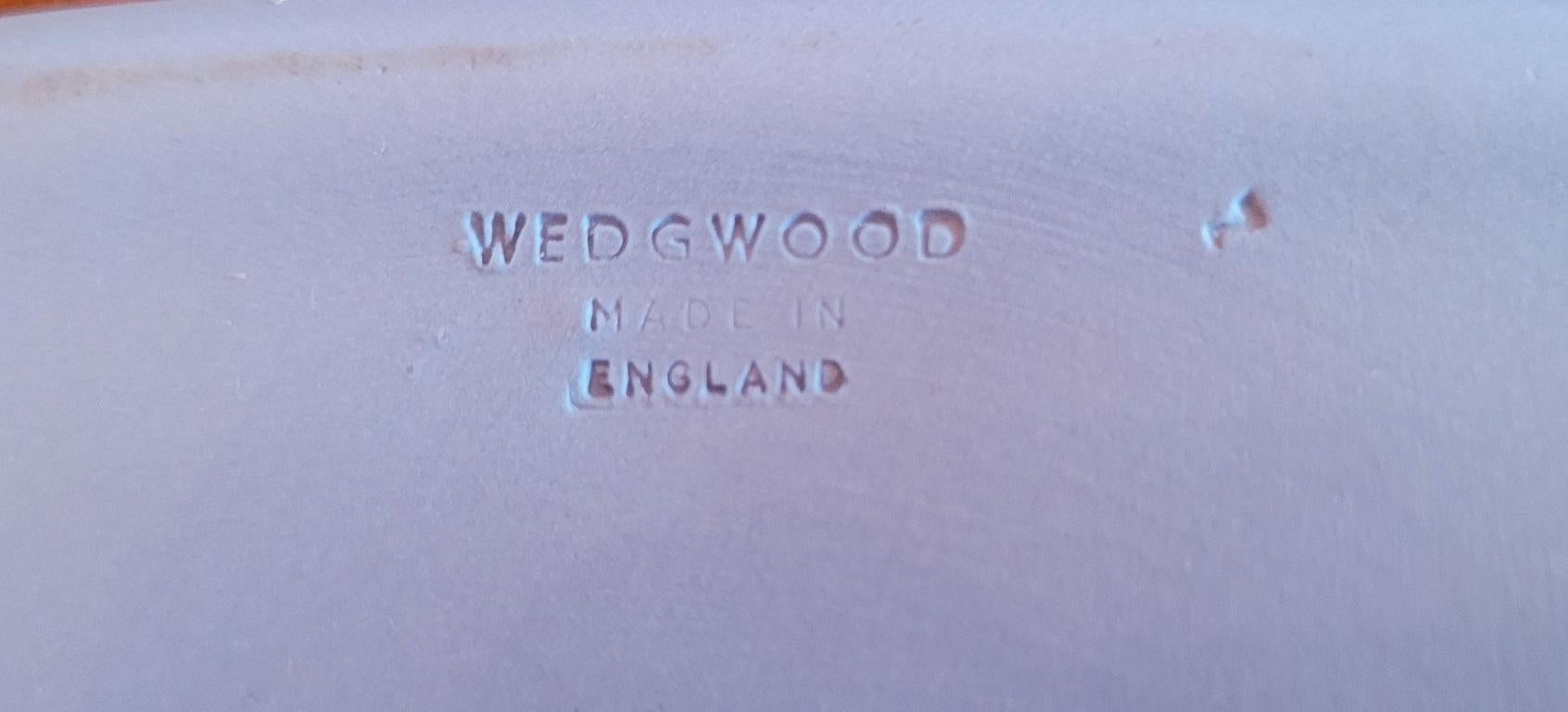 Boîte à couvercle carrée à couvercle Wedgwood Jasperware bleu pâle en vente 2