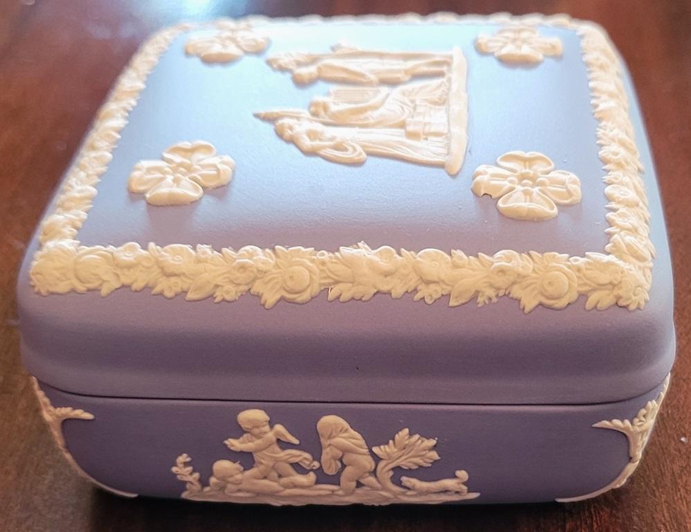 English Wedgwood Jasperware Pale Blue Square Lidded Trinket Box For Sale