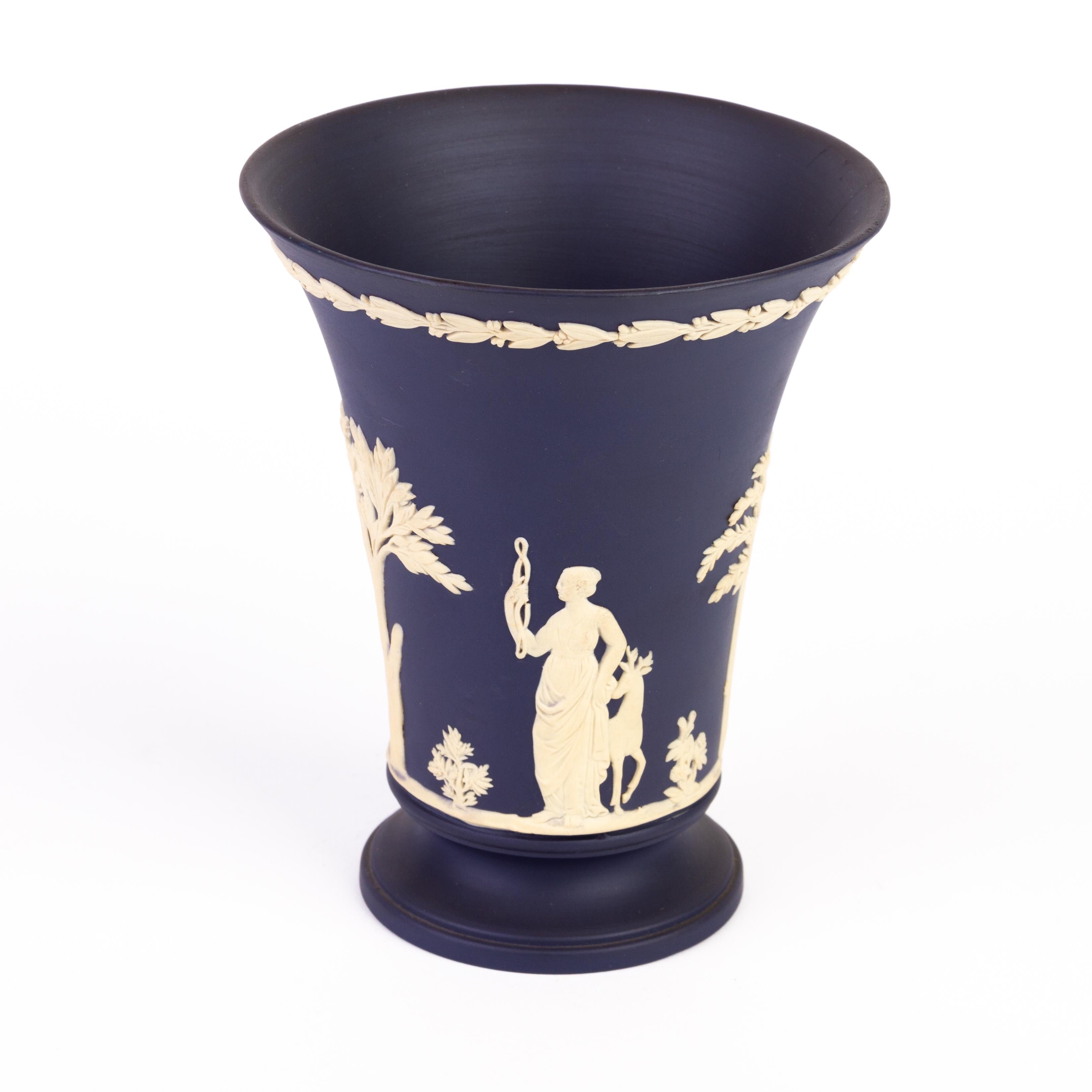 Wedgwood Jasperware Portland Blue Neoclassical Vase In Good Condition For Sale In Nottingham, GB